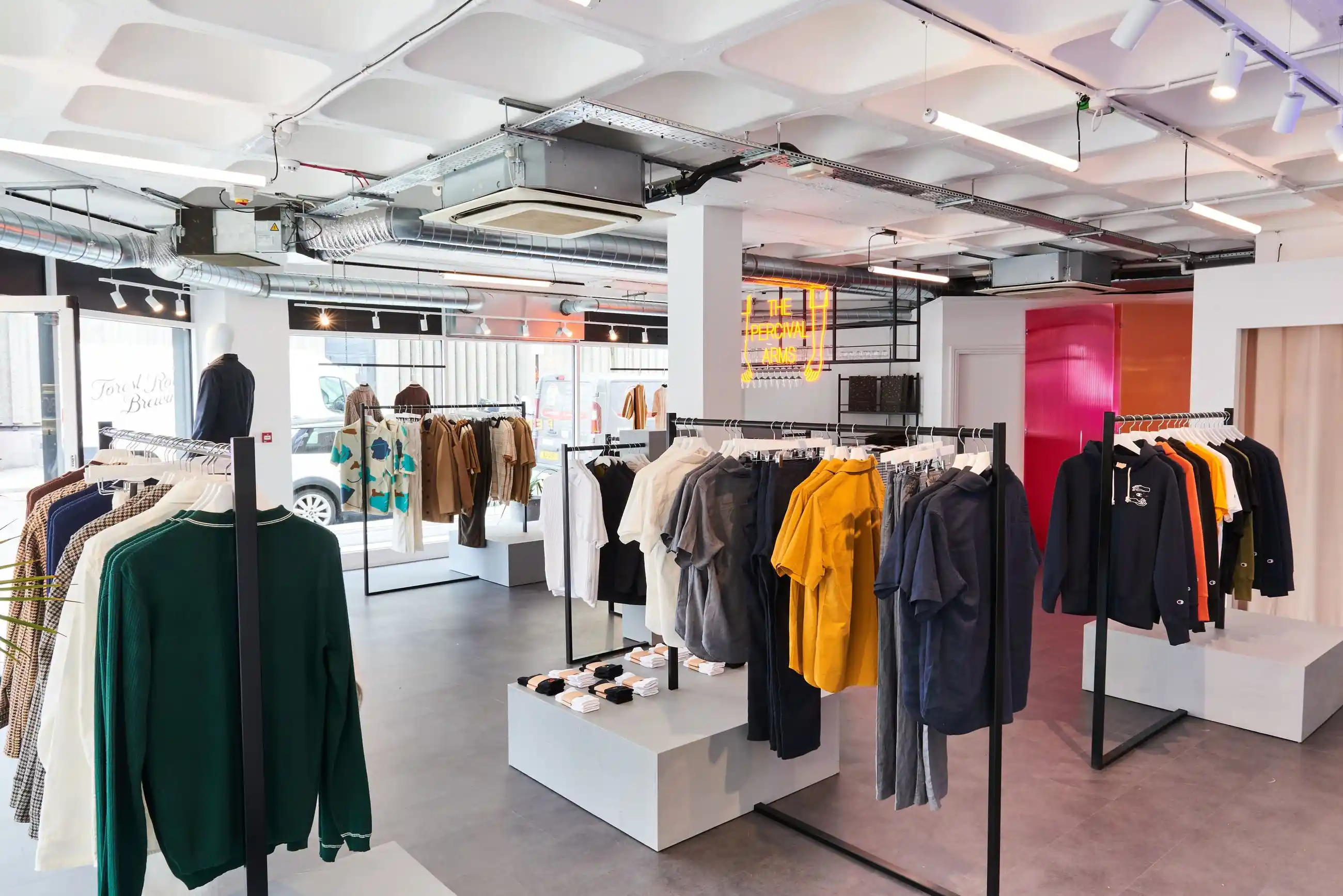 bobblehat-modern-retail-shop-design