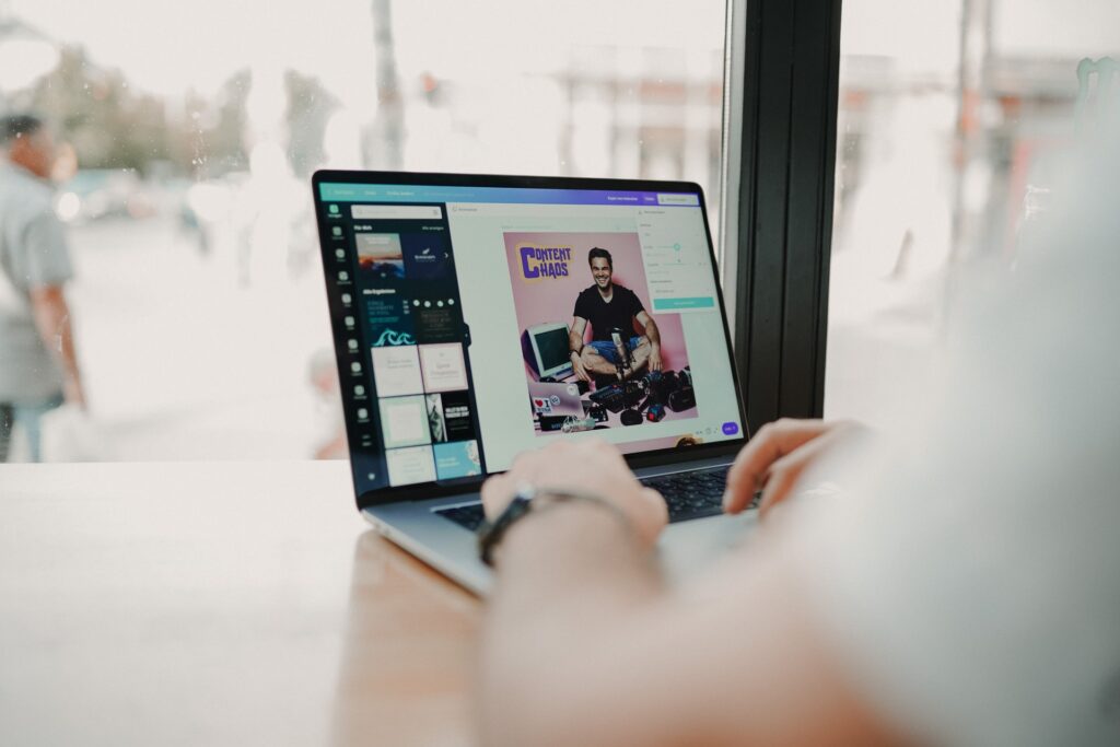 Content creator canva 1024x683