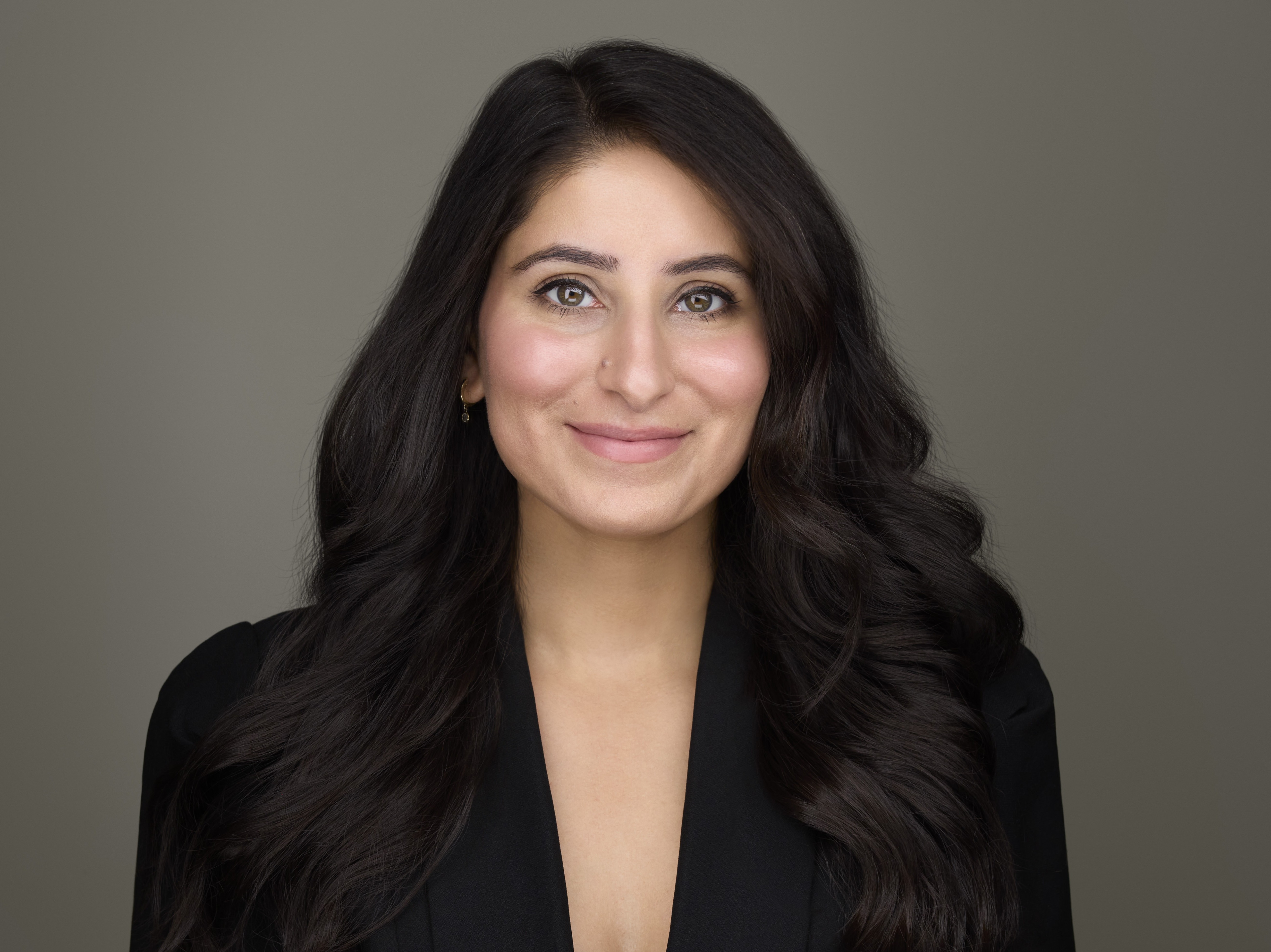Professional portrait of Avnit Grewal