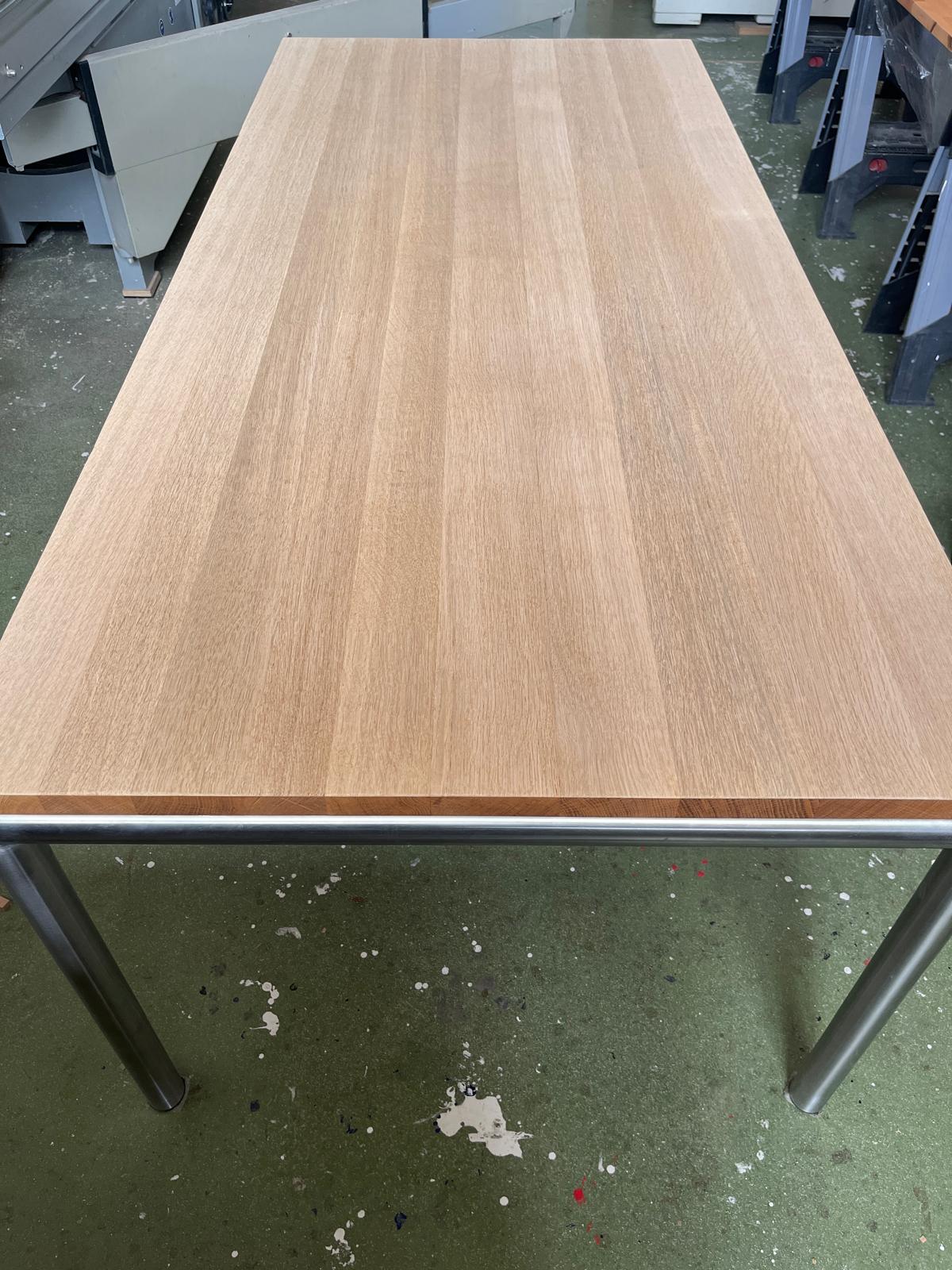 eettafel kaalgeschuurd is weer als nieuw