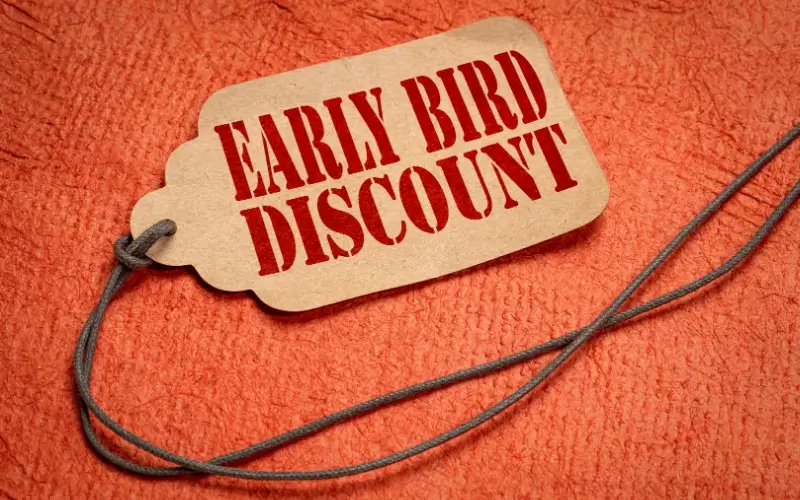 Tag labeled ‘Early Bird Discount’ symbolizing early bird ticket pricing strategies for events.
