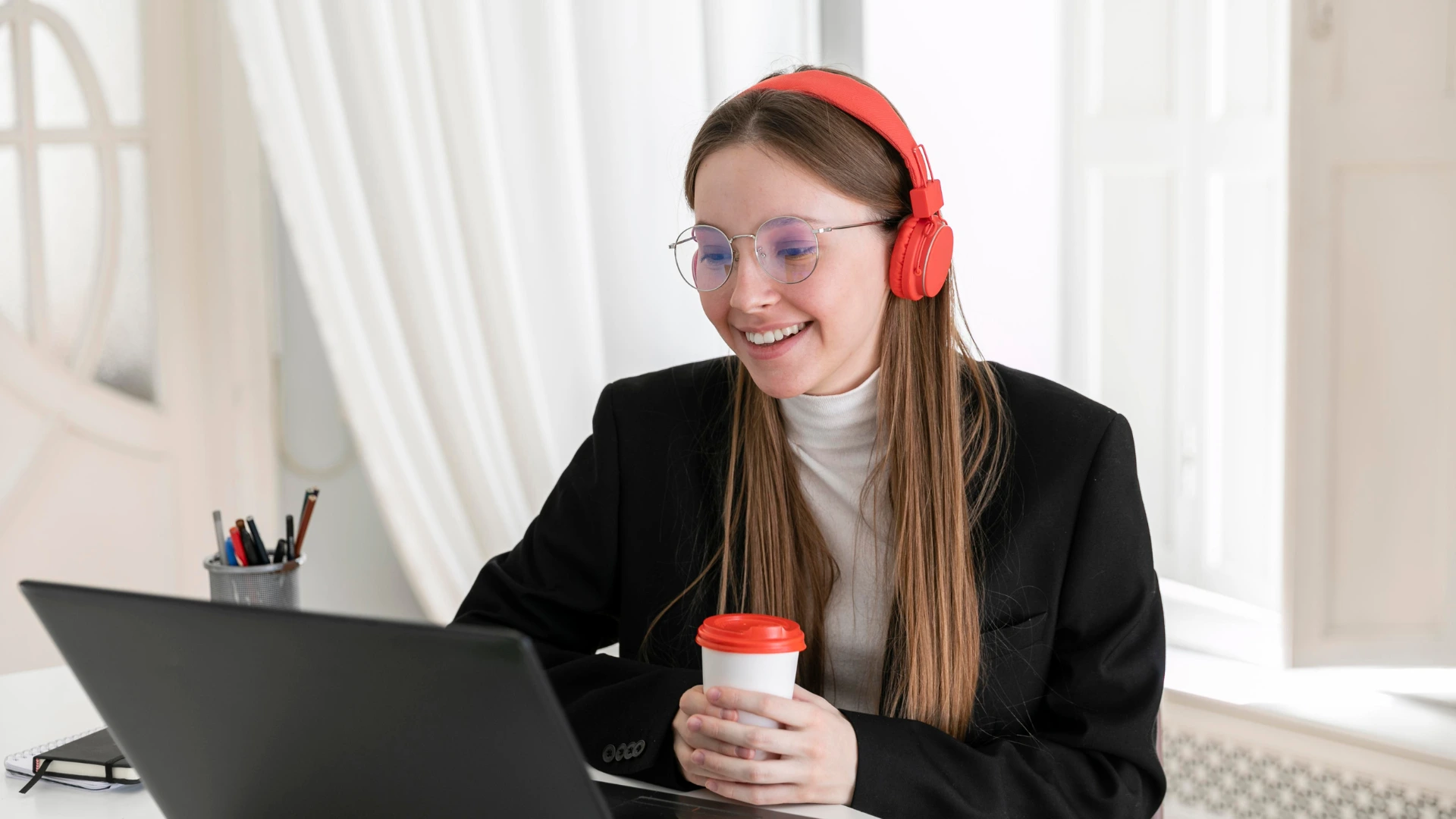 Why micro events are trending as professionals host smaller, more intentional virtual events.