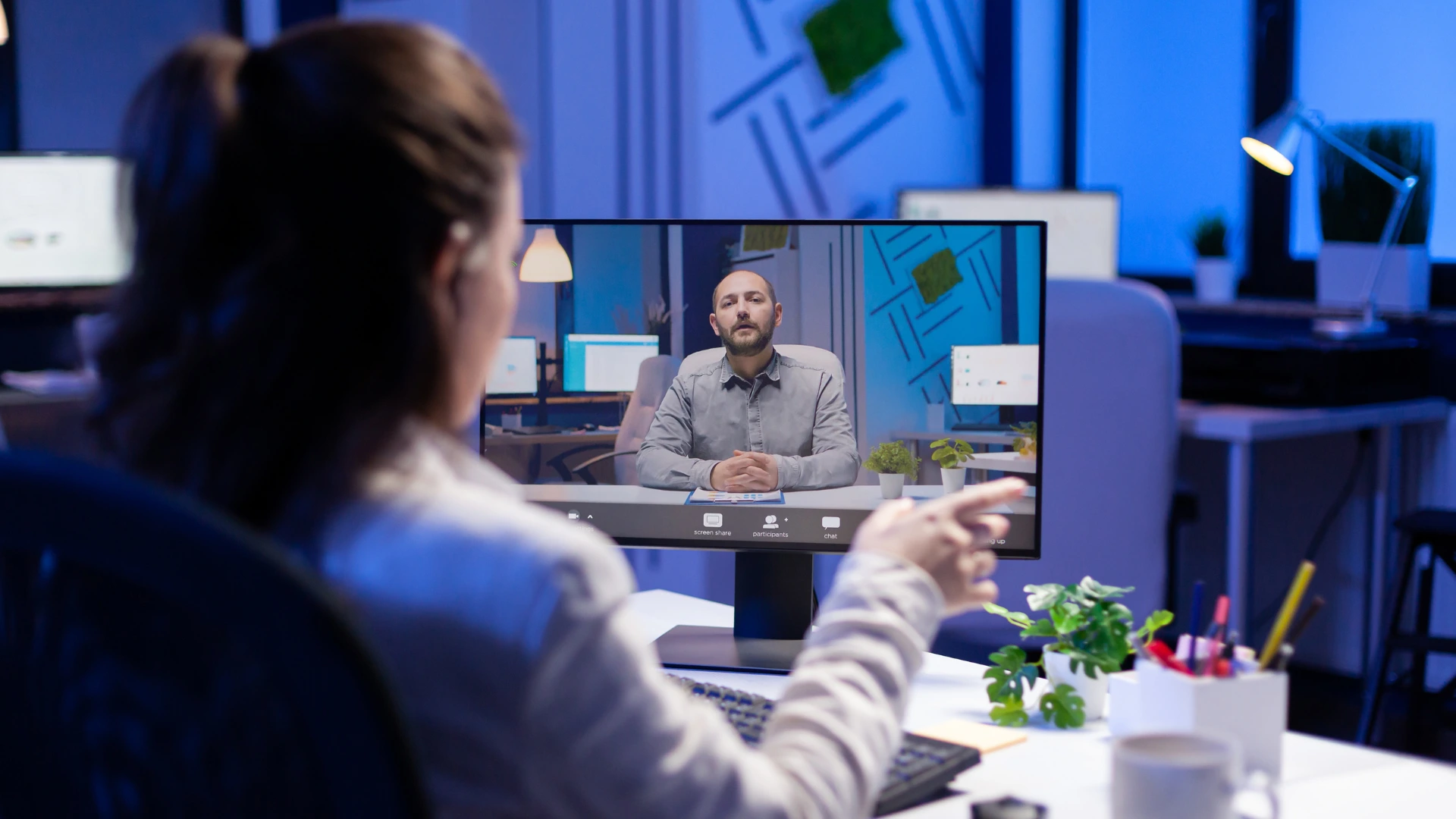Virtual meeting session for student engagement during a university career fair.