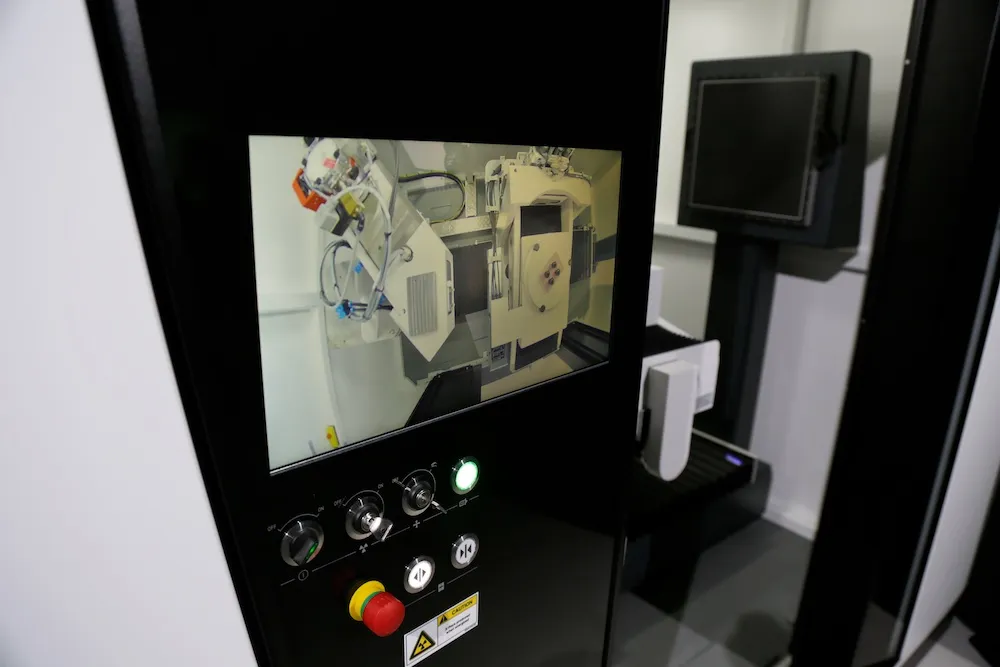Industrial CT scanner