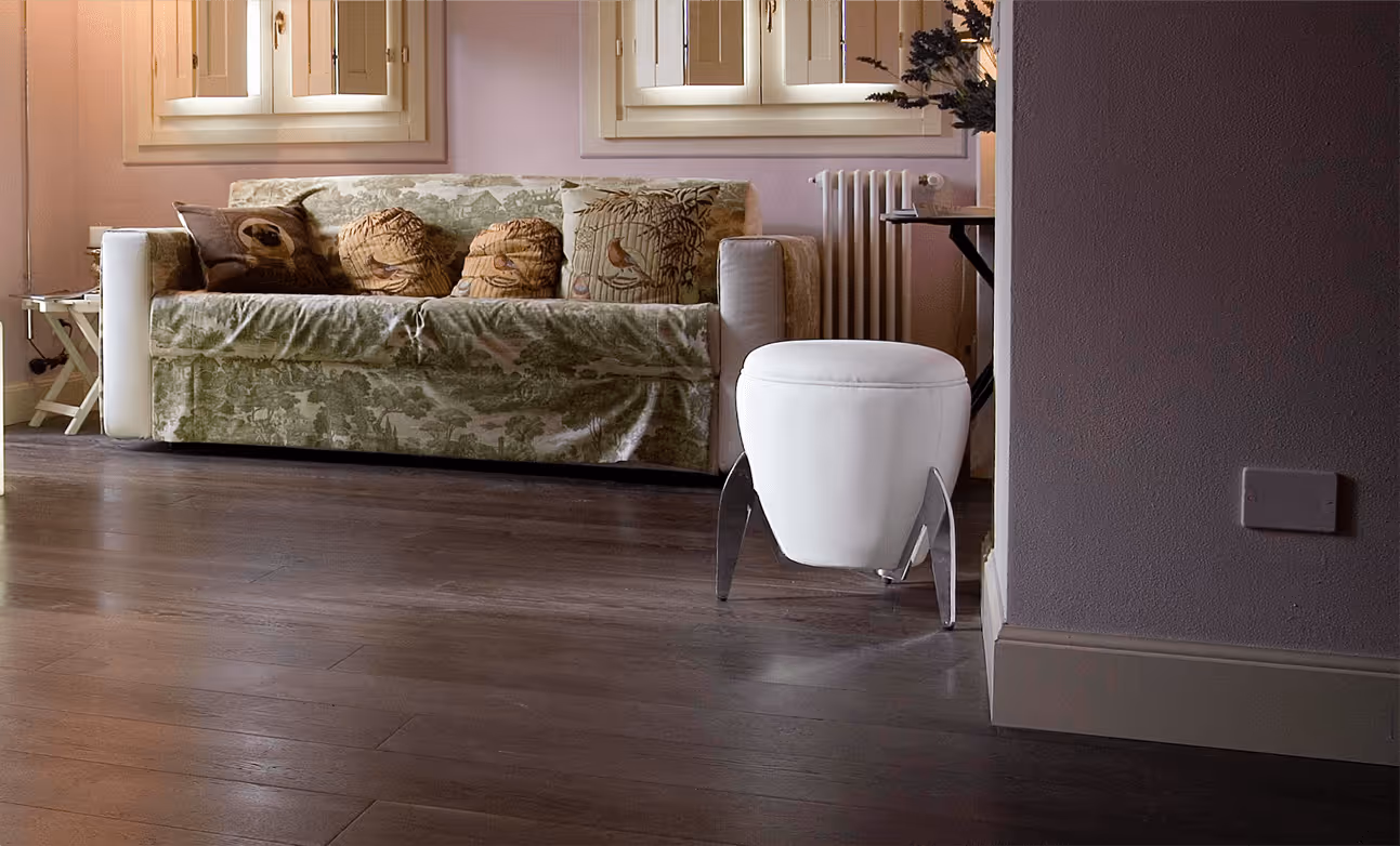 Menconi white painted skirting board