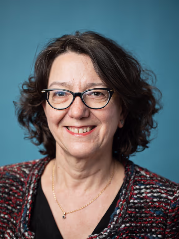 Dr. Teresa Guerrero Urbano