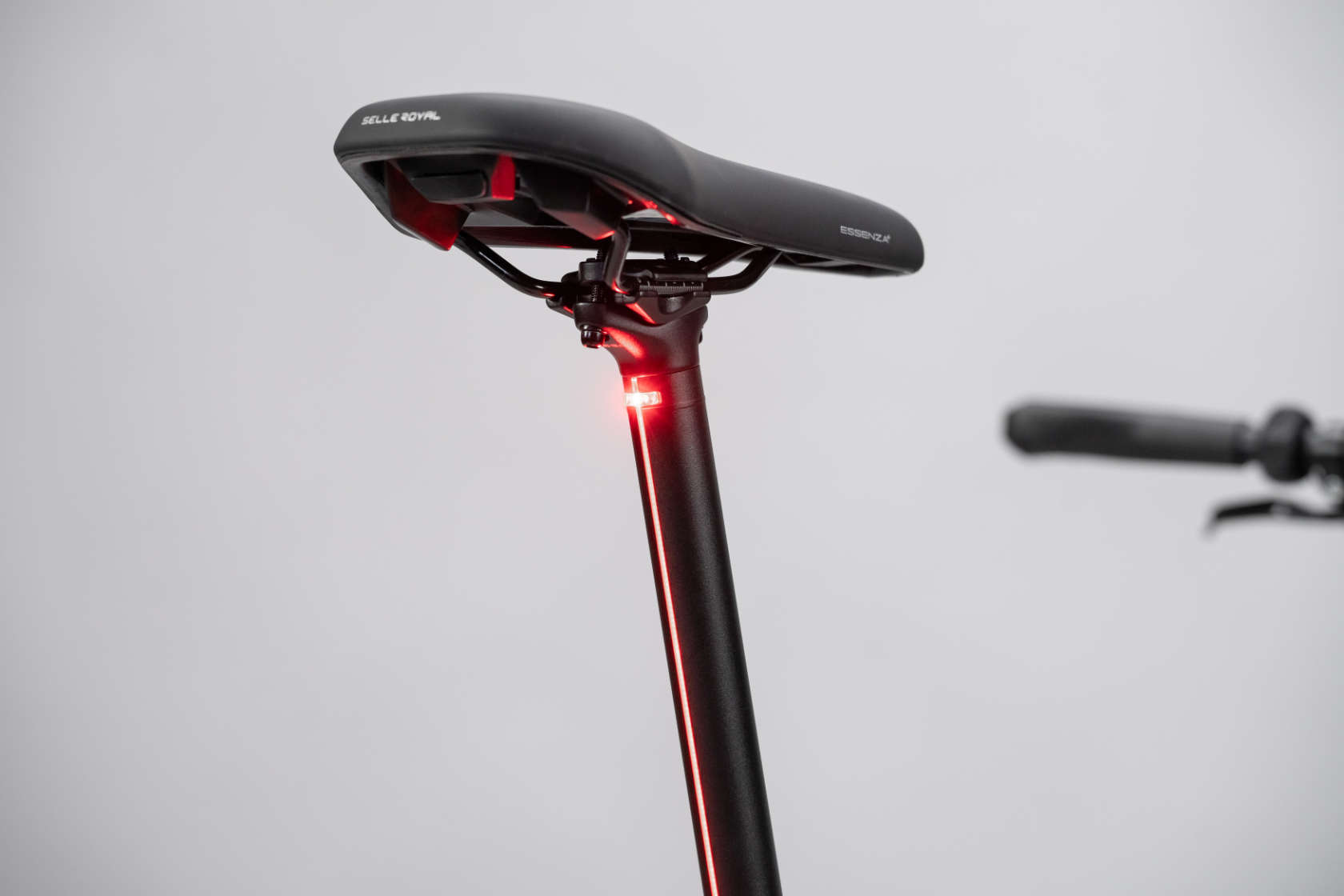 Das Schindelhauer Neo ist ein kleines leichtes Konpakt-E-Bike für die Stadt und kann bei LENZ E-Bikes in Kelkheim prbegefahren und über das Internet bestellt werden.