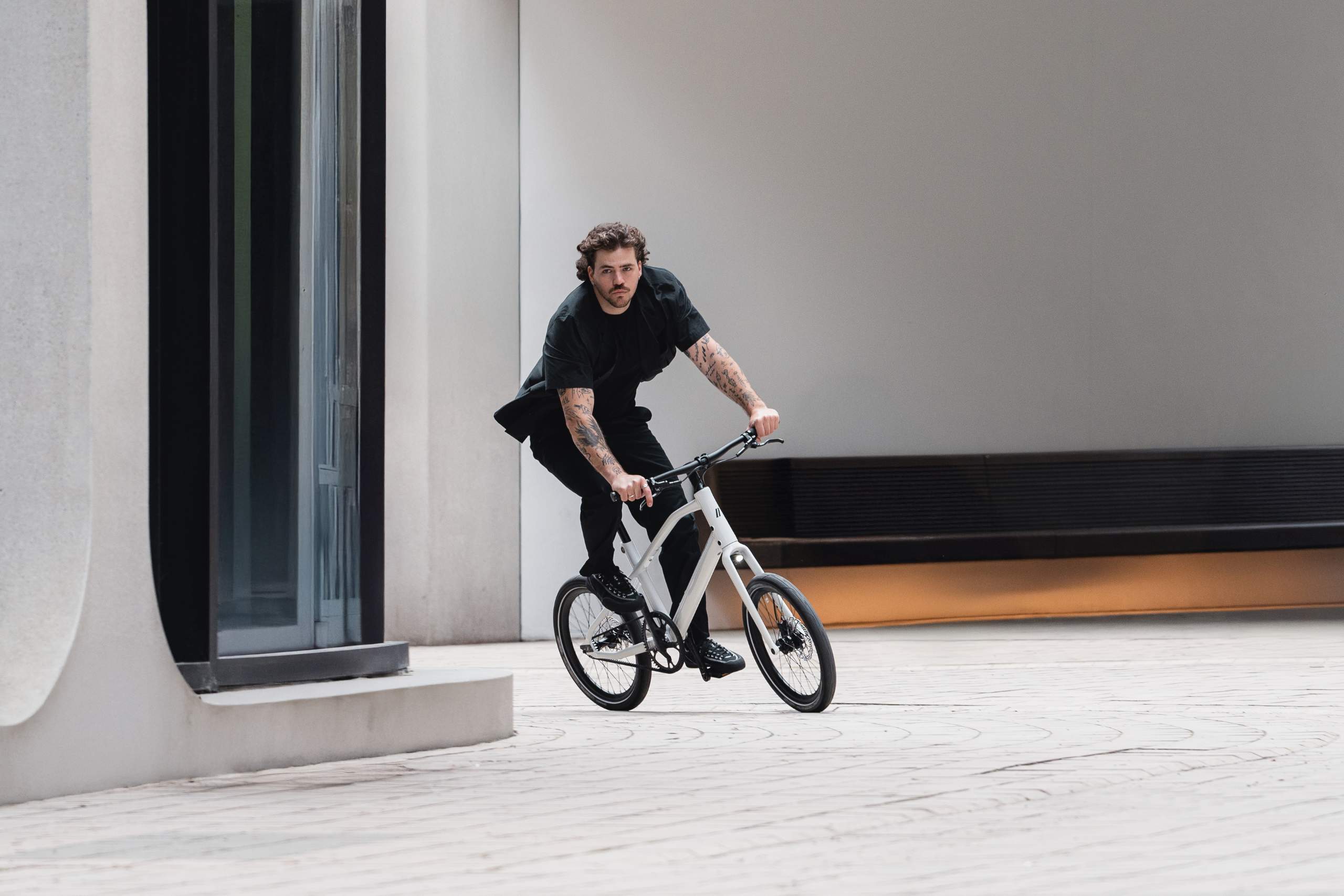 Bei LENZ E-Bikes in Kelkheim gibt es kompakte 20 Zoll E-Bikes und Kompaktfahrräder von Schindelhauer, Riese & Müller, QiO und Muli. Die E-Bike Experten bieten die beste 5-Sterne-Beratung im ganzen Rhein-Main-Gebiet.