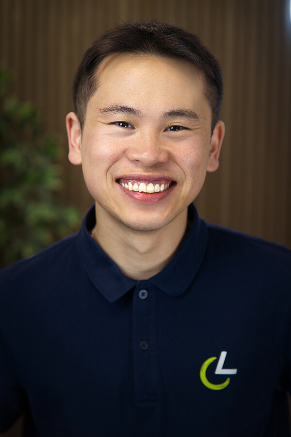 Foto von LENZ E-Bikes Werkstatt-Mitarbeiter Yong Zhu.