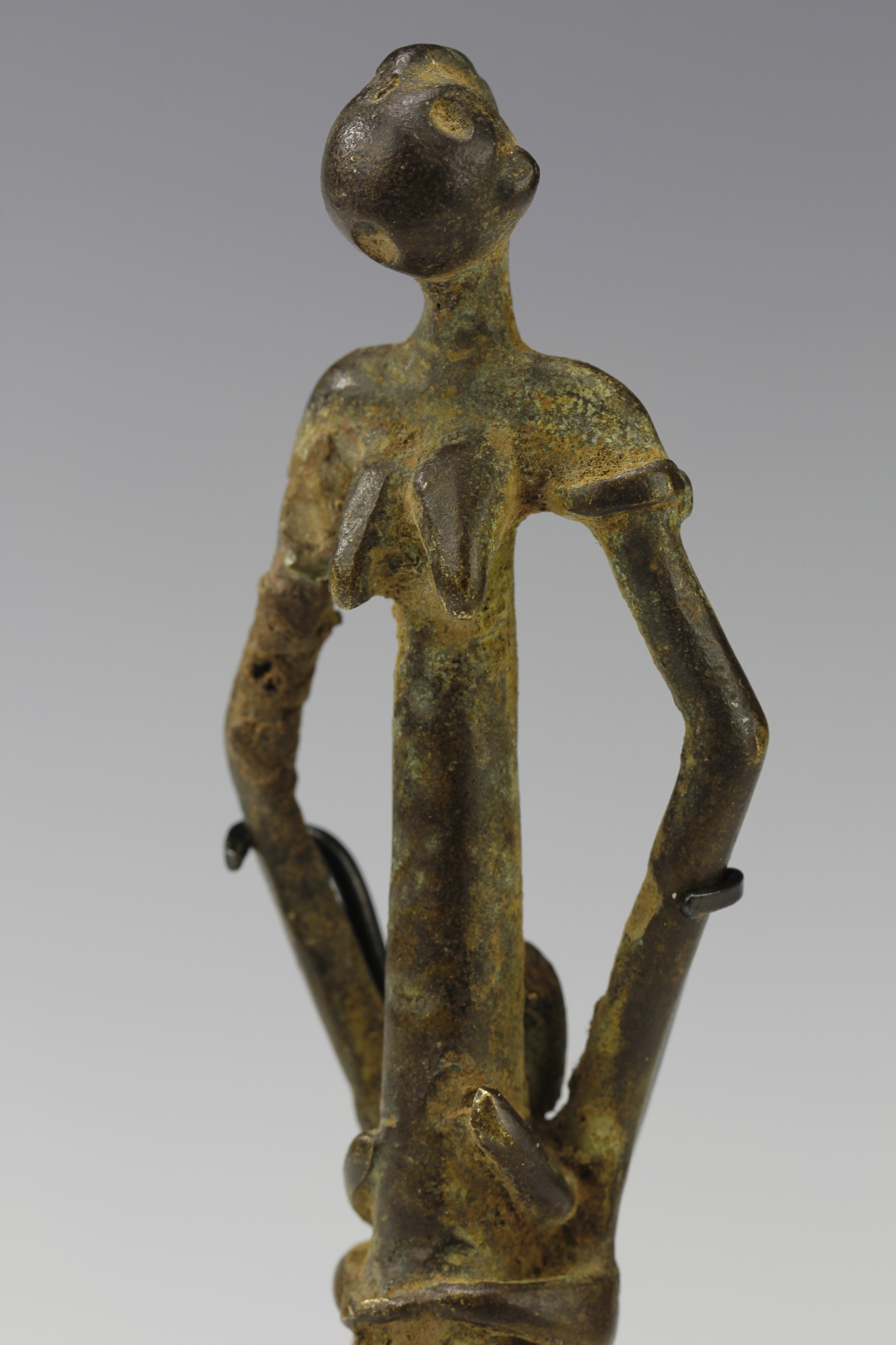 SMALL BRONZE MOTHER AND CHILD. SENUFO?, IVORY COAST/BUKINA FASO