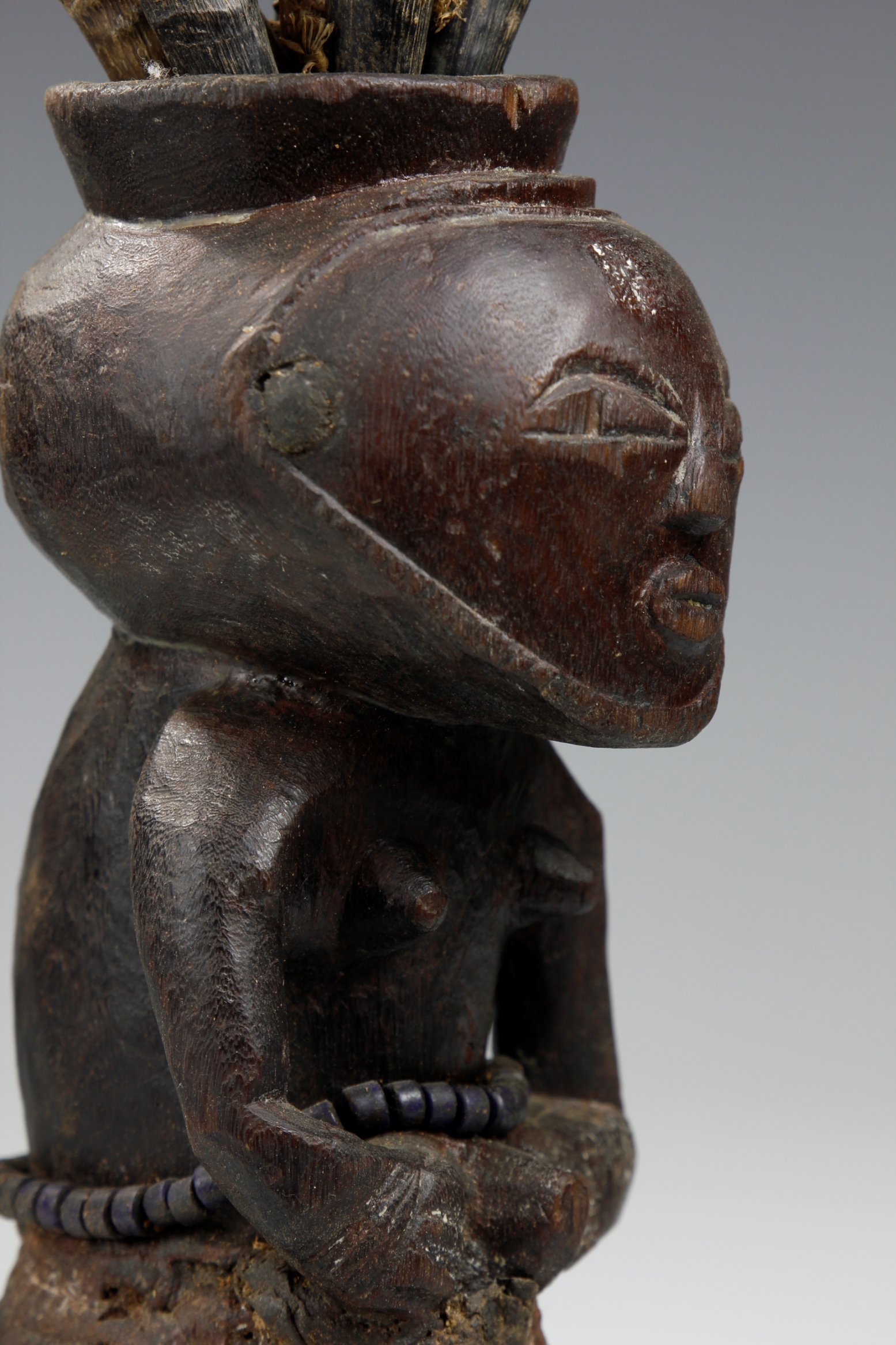 Fine Early Luba/Kusu Fetish Figure, DRC 