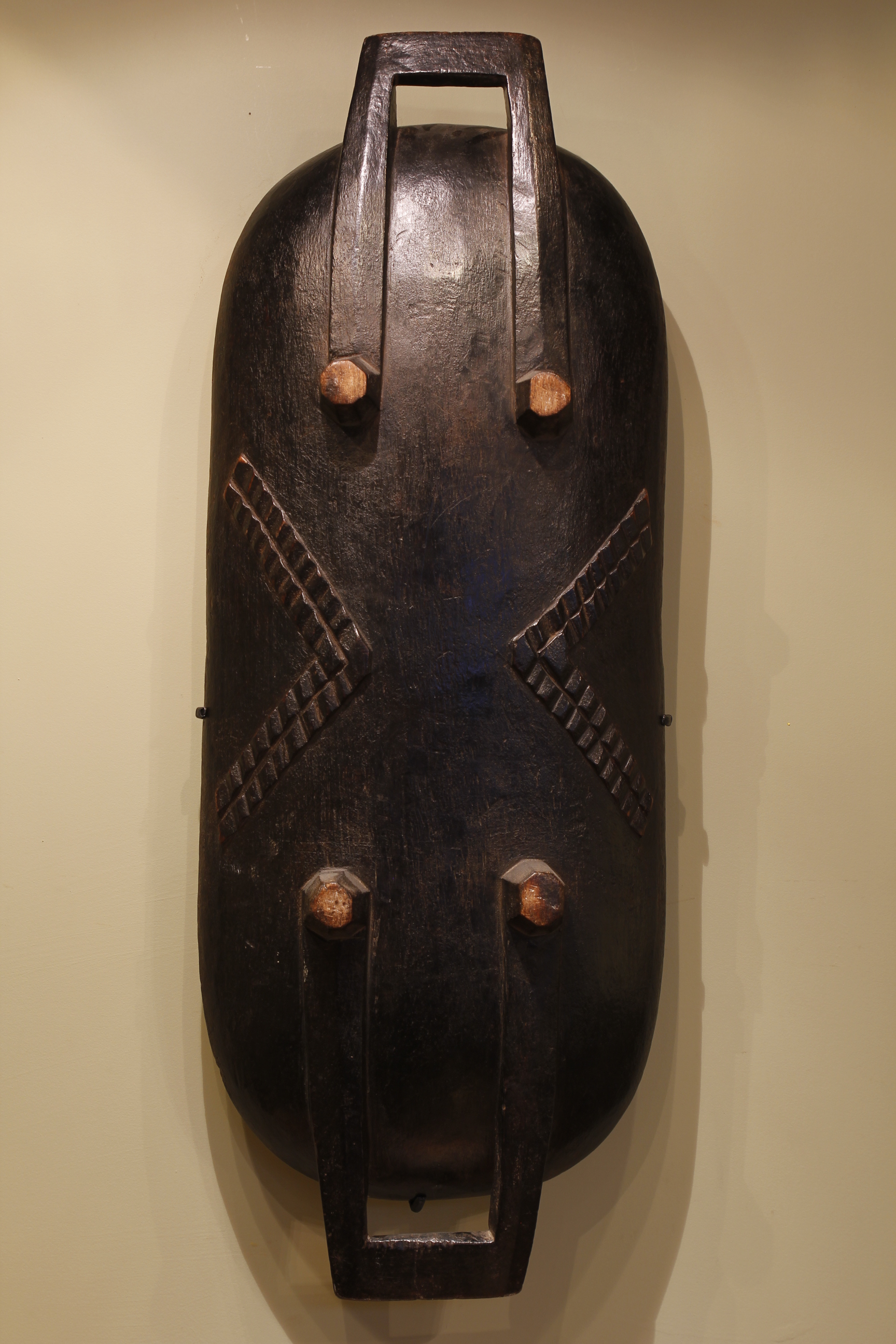 Very Large and elegant Zulu Meat Platter 