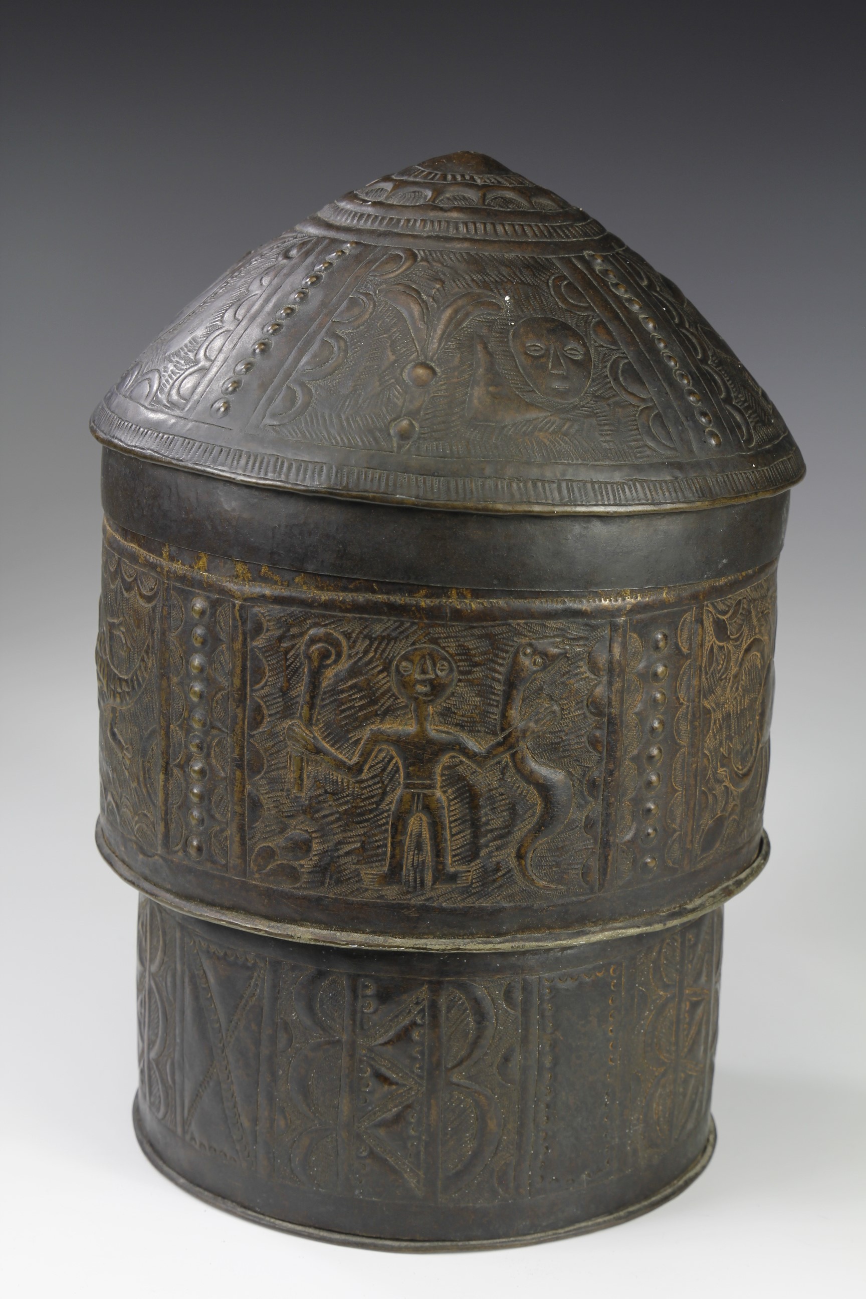 BEAUTIFULLY DECORATED 'FOROWA' CONTAINER. ASHANTE, GHANA