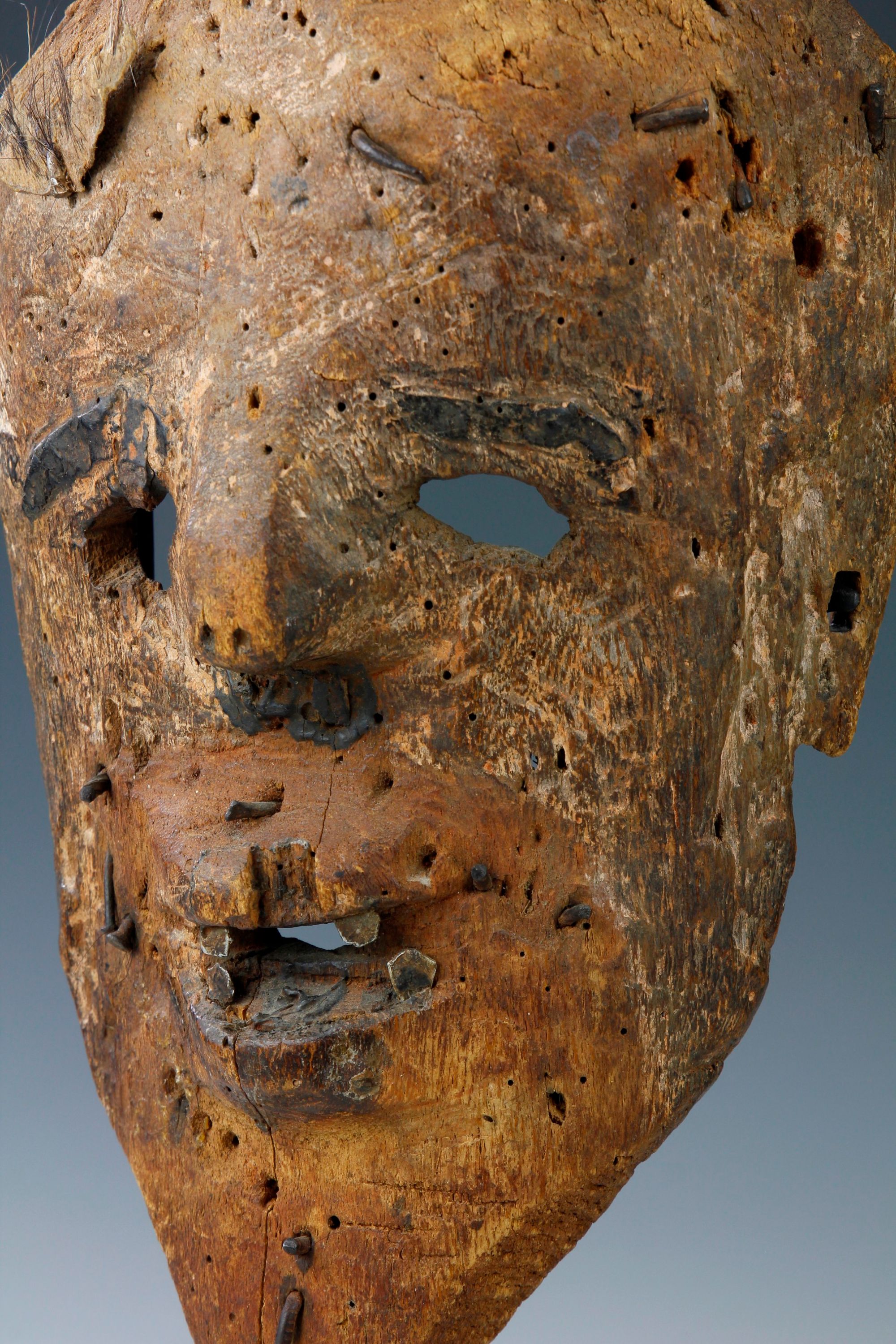 ANCIENT MAKONDE MASK, MOZAMBIQUE/TANZANIA