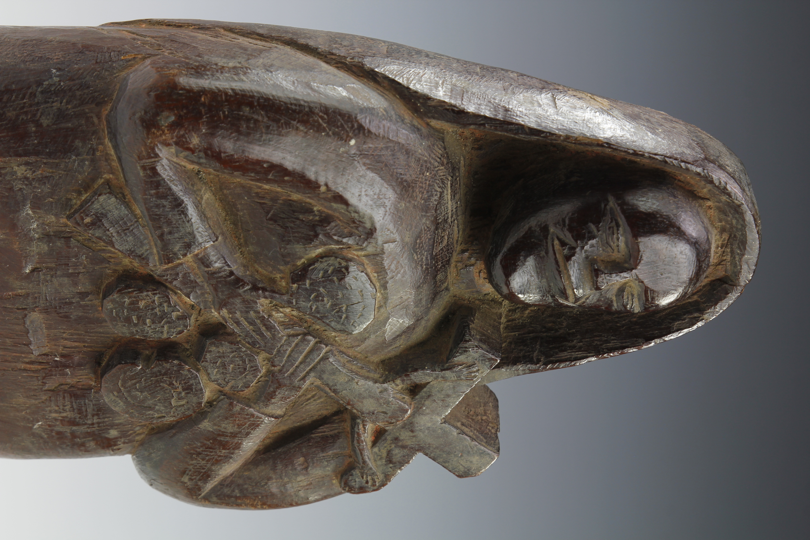 MADONNA HOLDING THE CROSS. MAKONDE, MOZAMBIQUE/TANZANIA