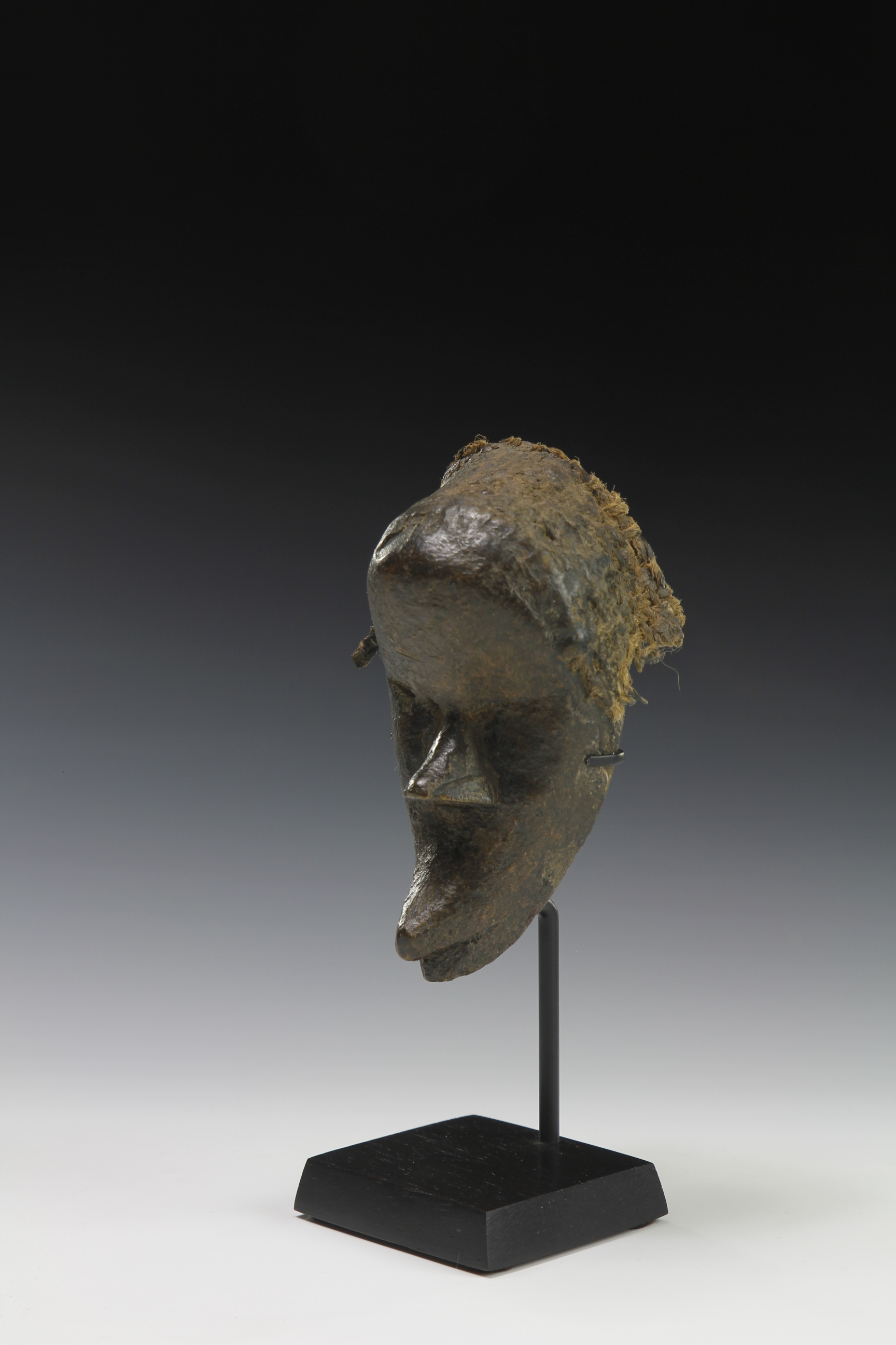 FINE MINIATURE MASK.  DAN, LIBERIA/IVORY COAST 