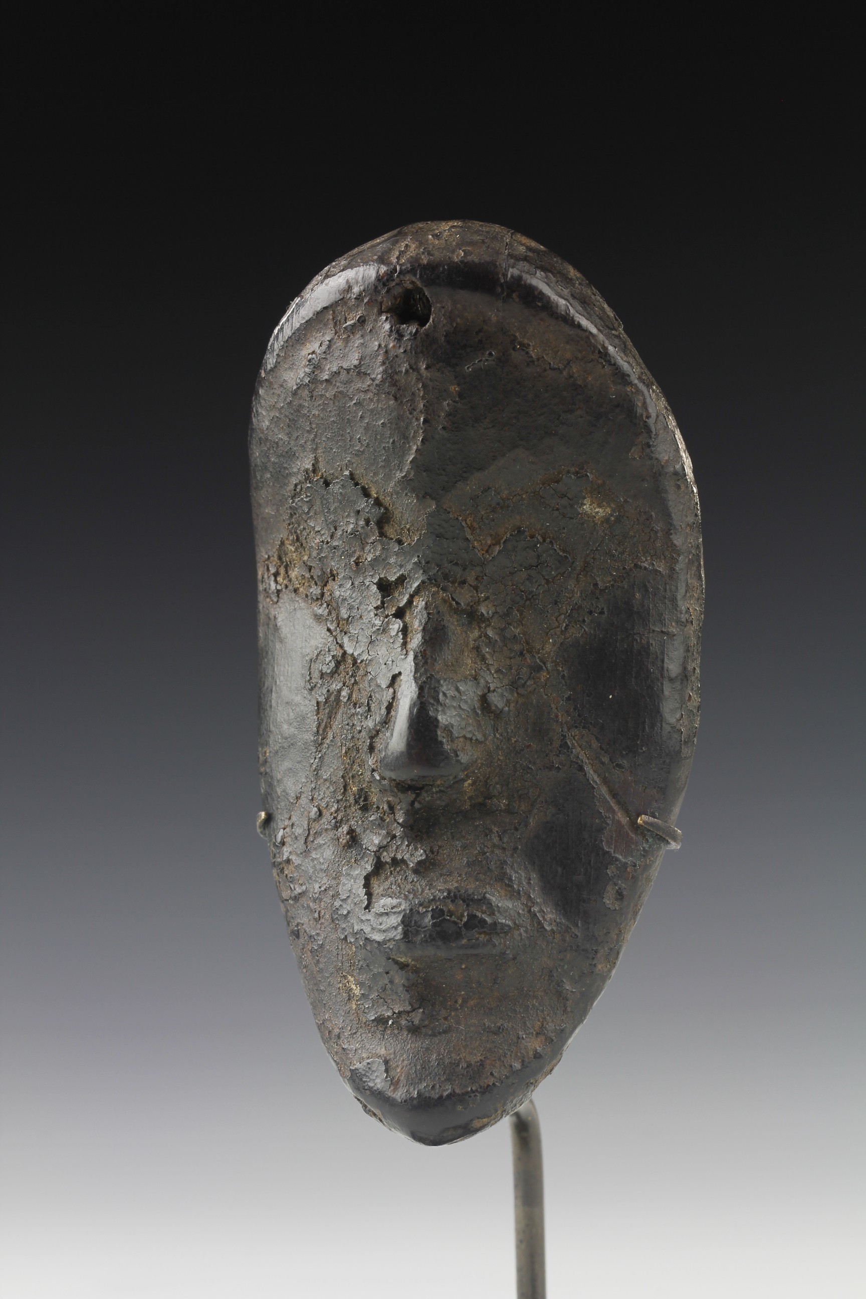 FINE MINIATRE MASK. DAN, IVORY COAST