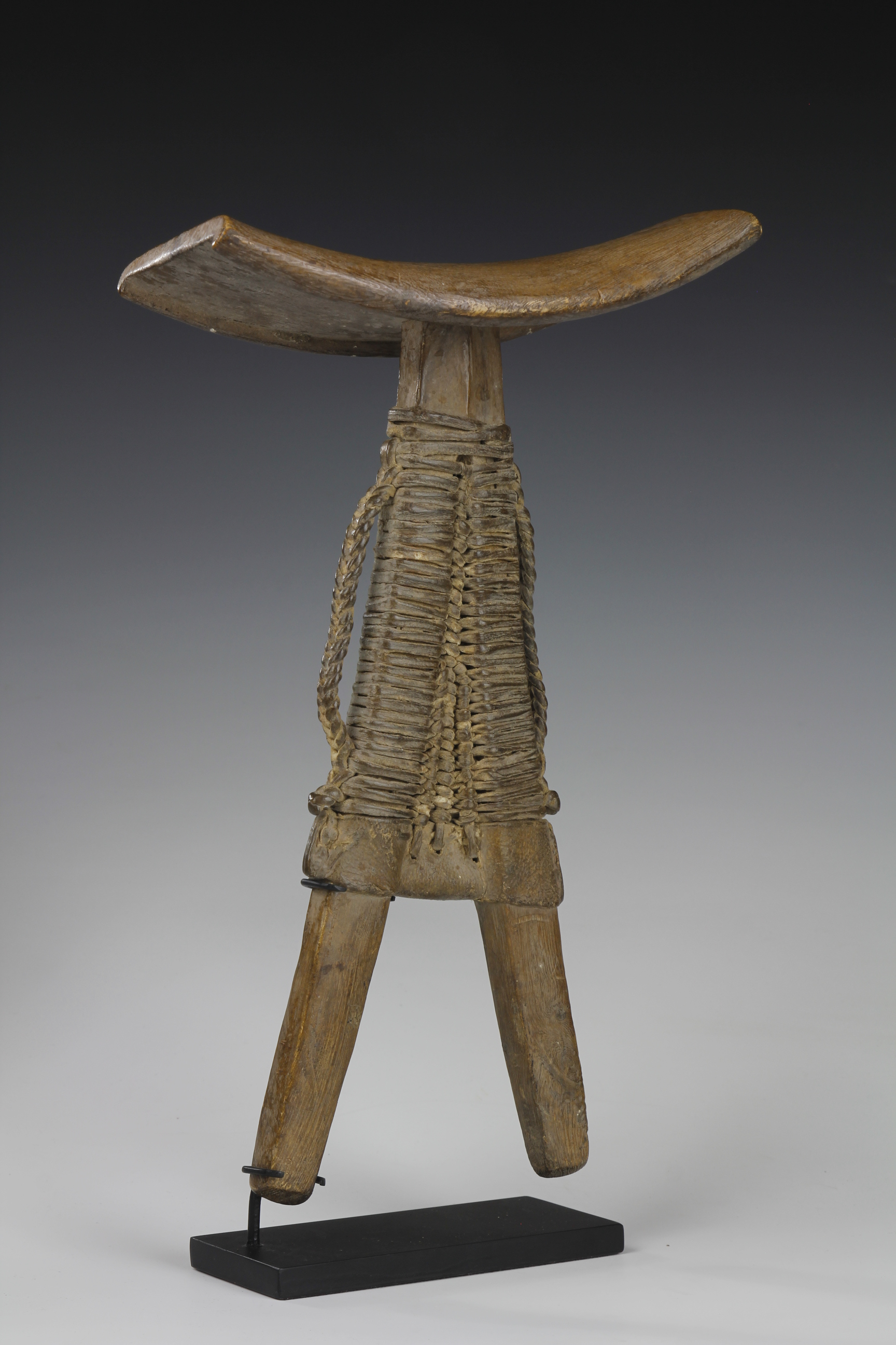 EARLY  POKOT HEADREST, KENYA