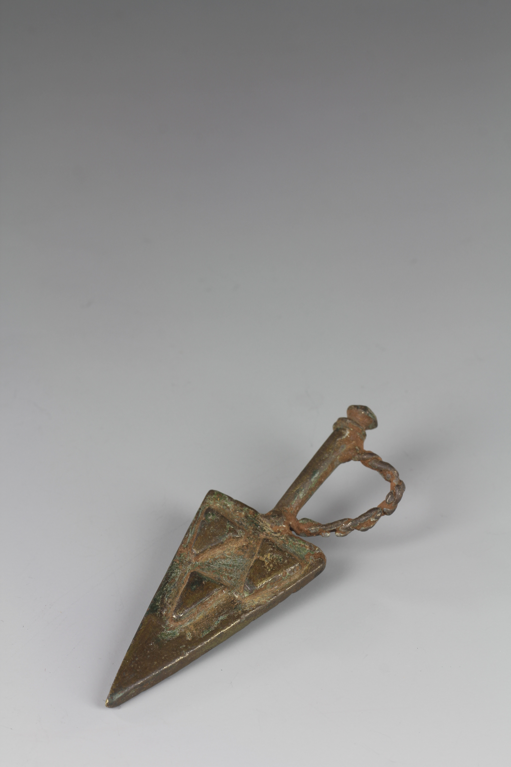 GOLD WEIGHT OF A SWORD, 18TH CENTURY. AKAN, GHANA