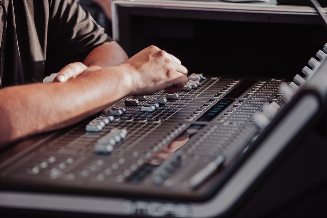 midas m32 rental Houston