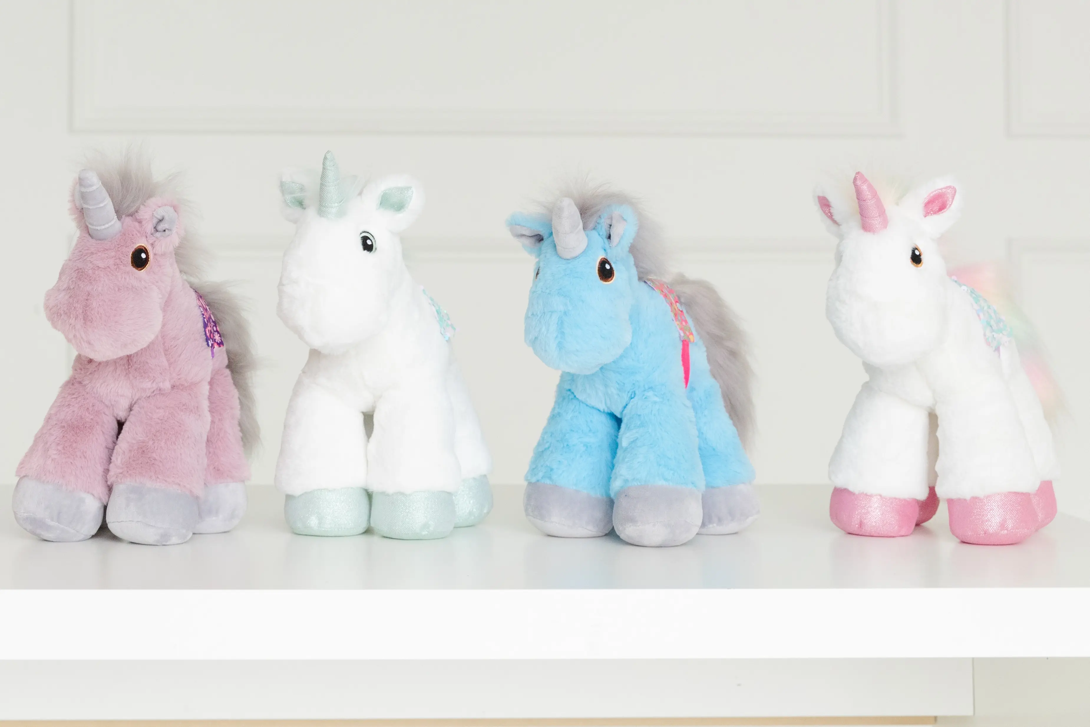 Aoi Blue with other unicorns