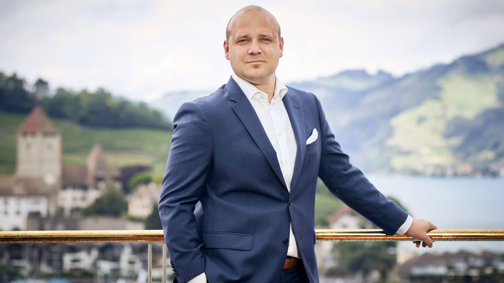 Eine Erfolgsgeschichte INNERHALB der Hauenstein Hotels – vom Praktikant zum Hoteldirektor