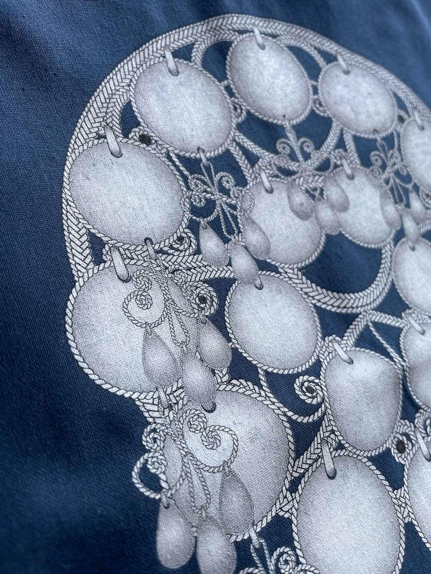 Illustrasjon av samisk sølje på handlenett. RåW studio, grafisk designer på Jessheim.