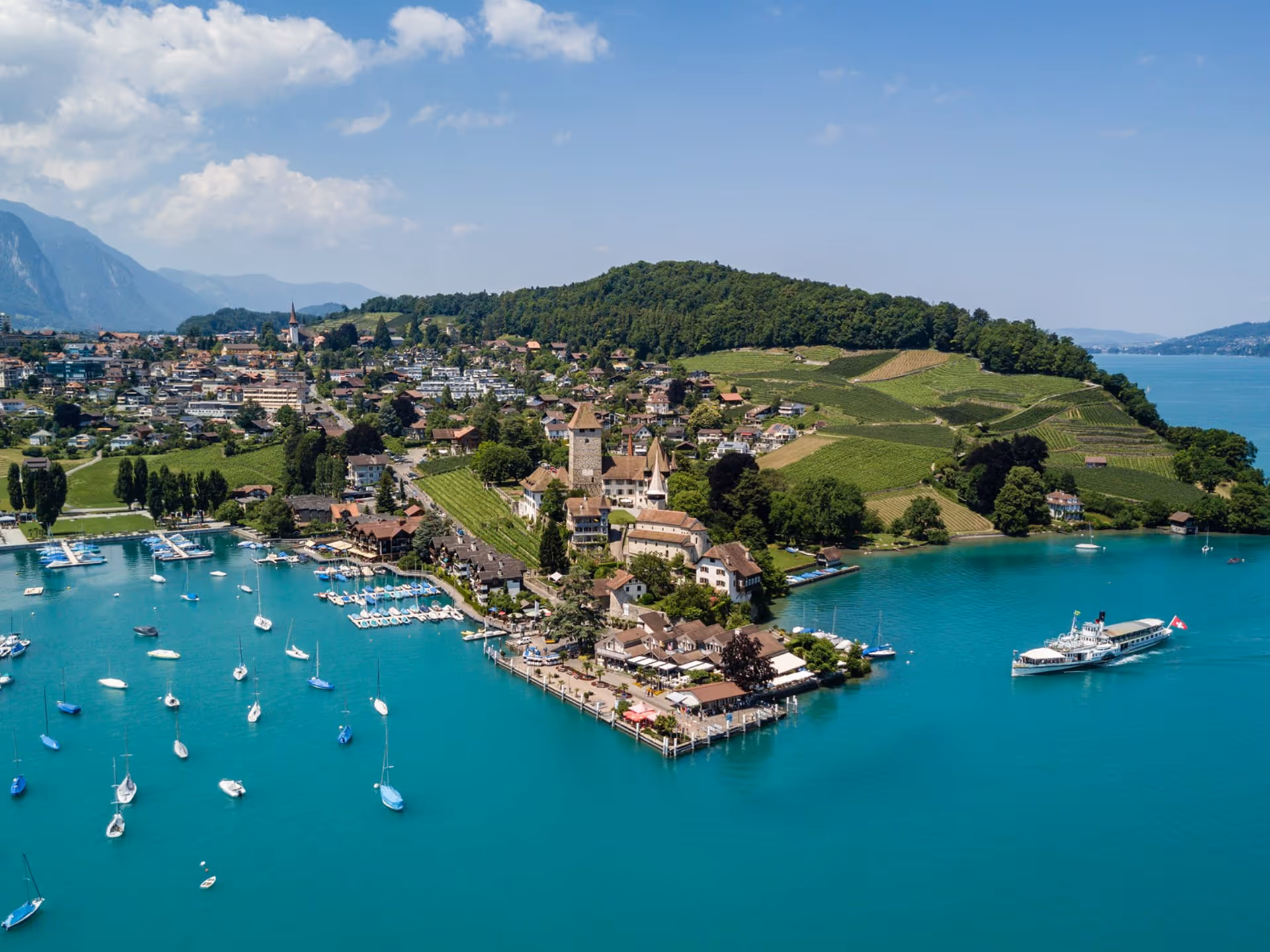 Le lac de Thoune vu d'en haut