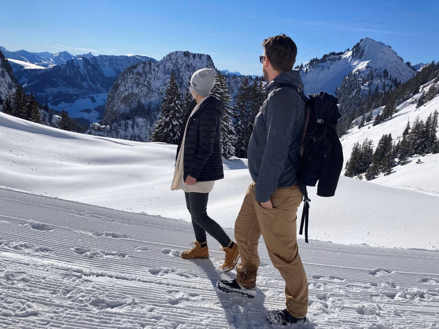 Spaziergänger Stockhorn im Winter
