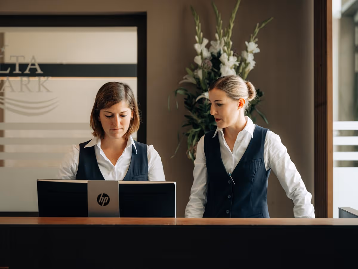 Hotel communication specialist EFZ