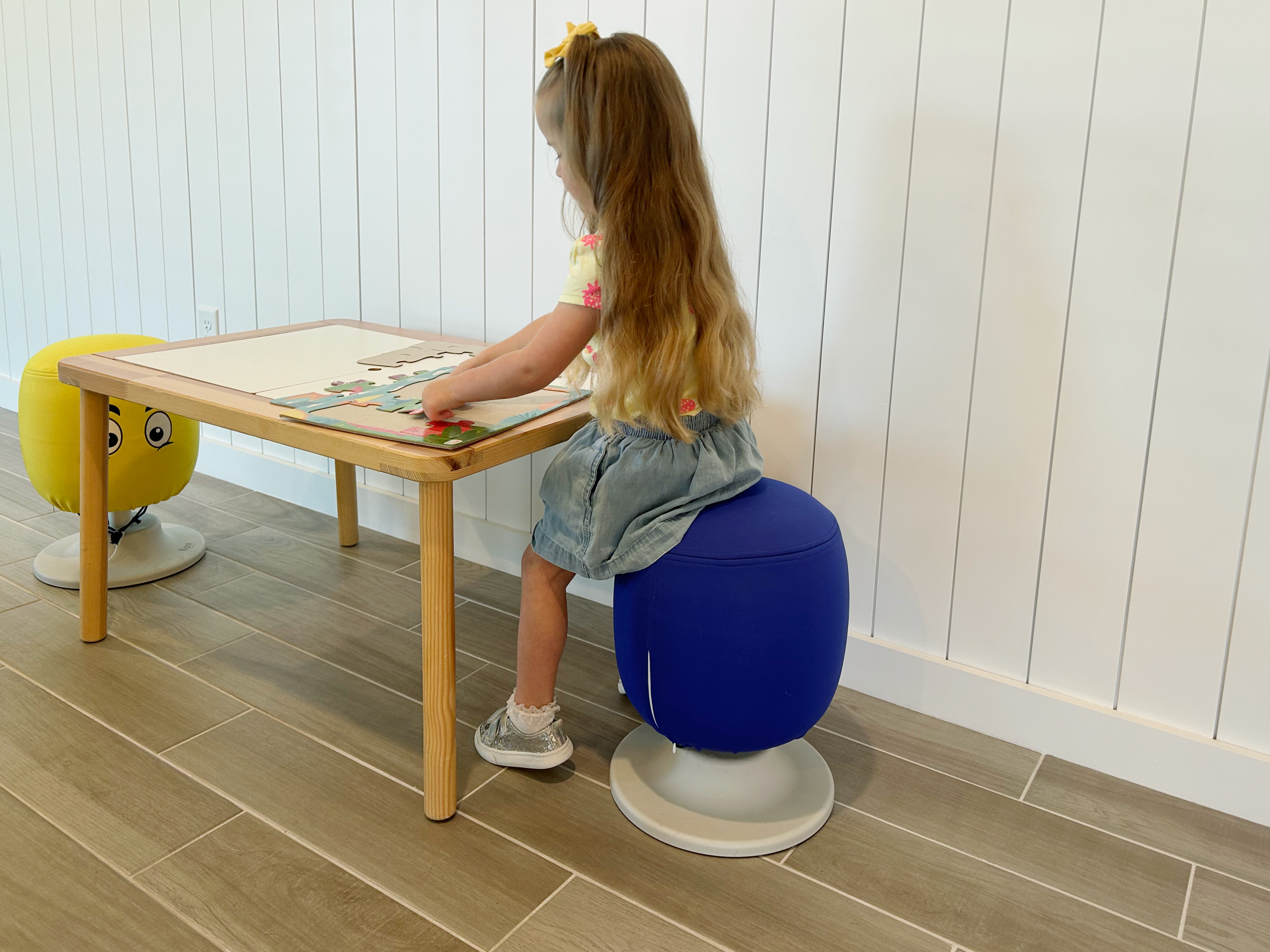 Lifestyle Kids Adjustable Pivot Stool
