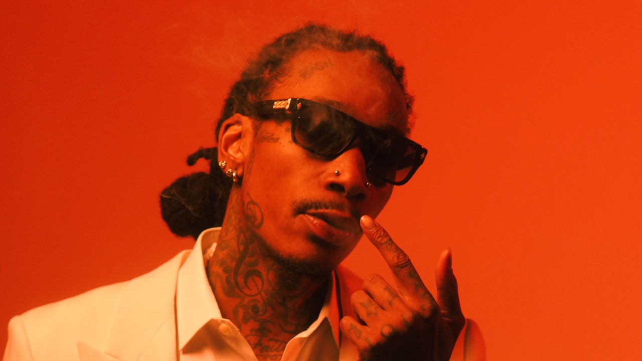 Watch the "Bestie Bong" music video by Wiz Khalifa