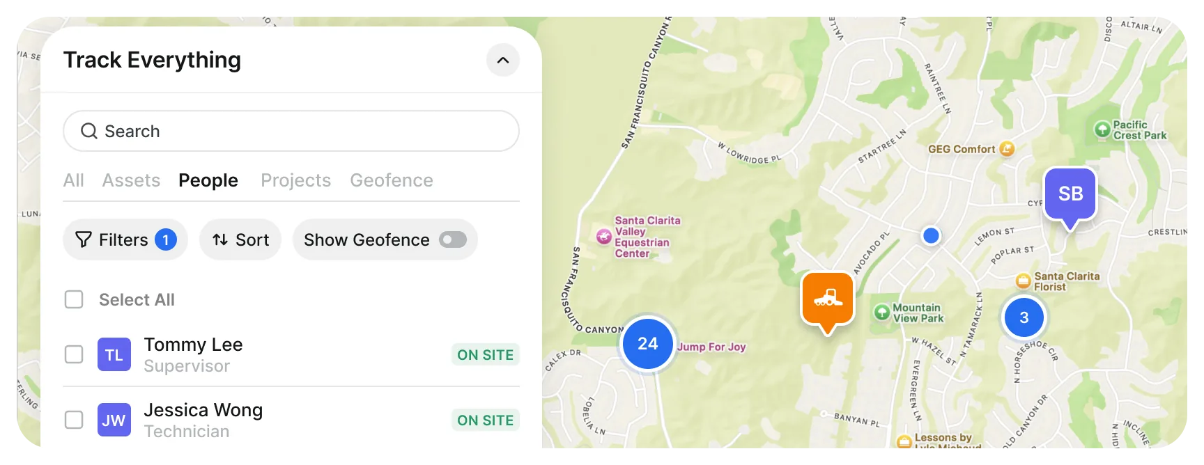 Clue construction fleet management dashboard showing equipment location, status and utilization across jobsites