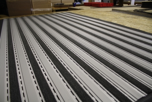 Best Cleaning Hacks for Commercial Entrance Floor Mats