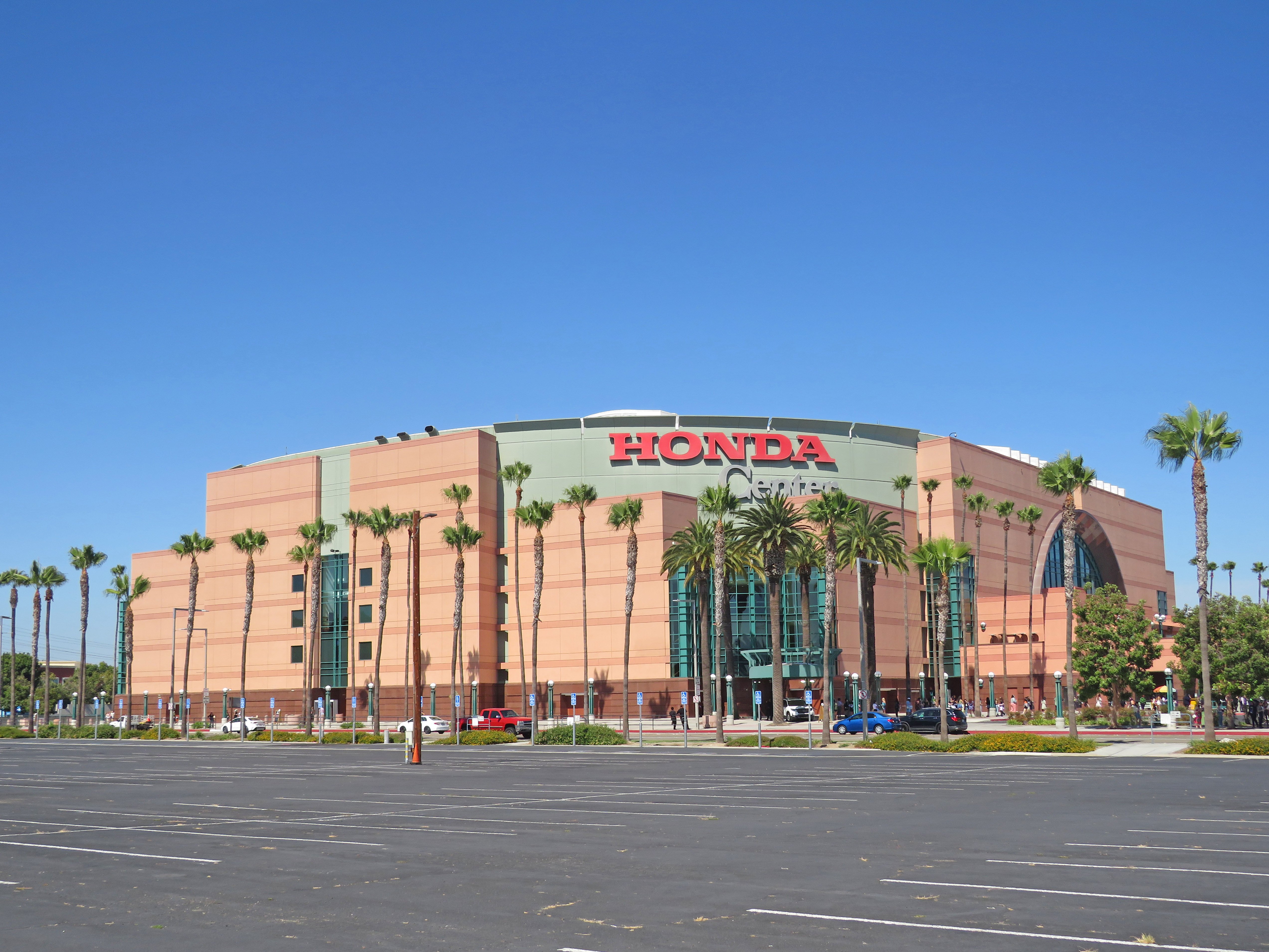 Sports Stadium Checkout: The Honda Center Experience