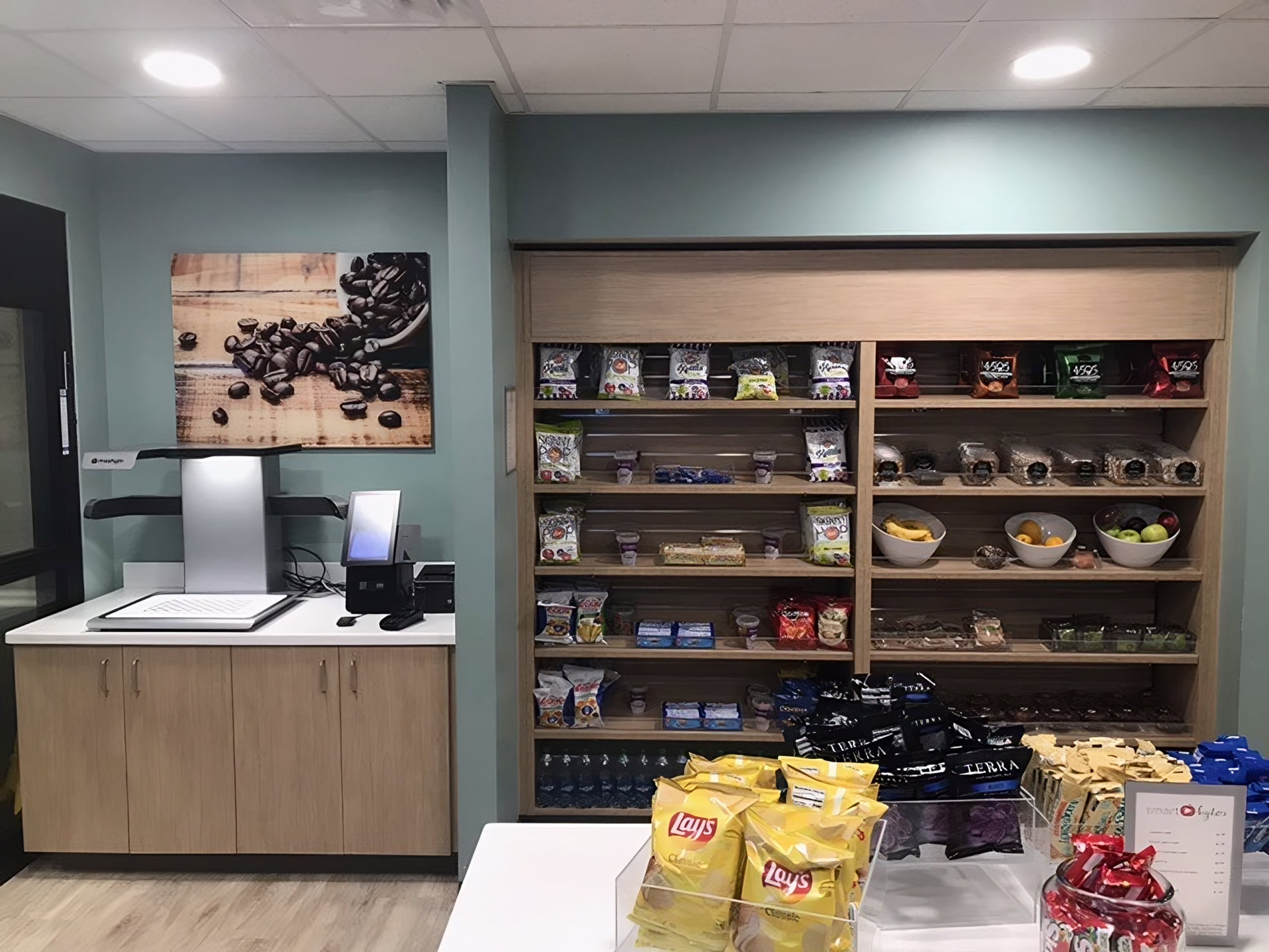 Key Benefits of Autonomous Checkout in Healthcare Environments