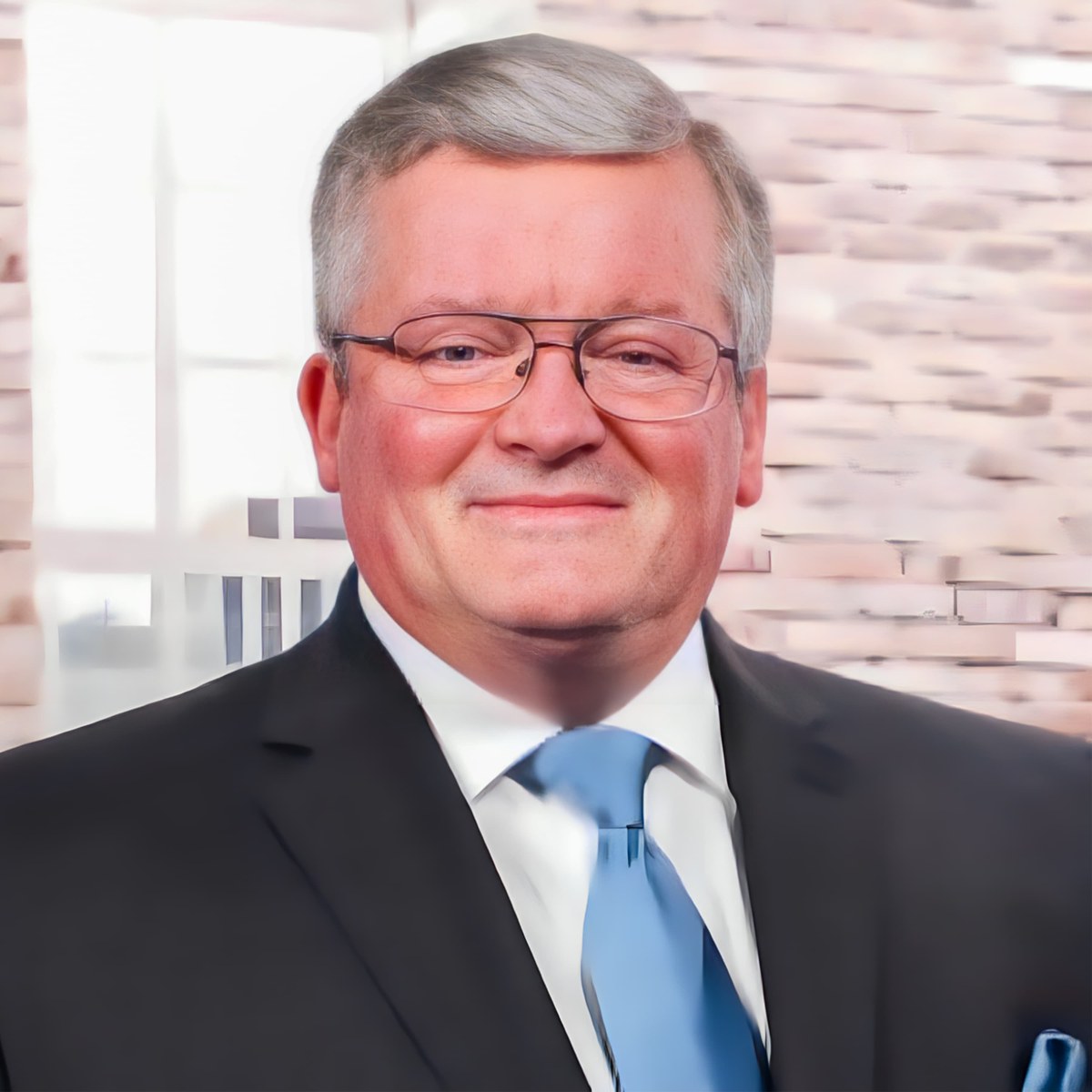 Pastor Dan Wolvin