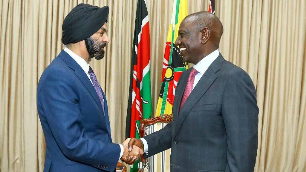 World Bank Asks Govt to Increase Taxes & Warns of Massive Job Losses