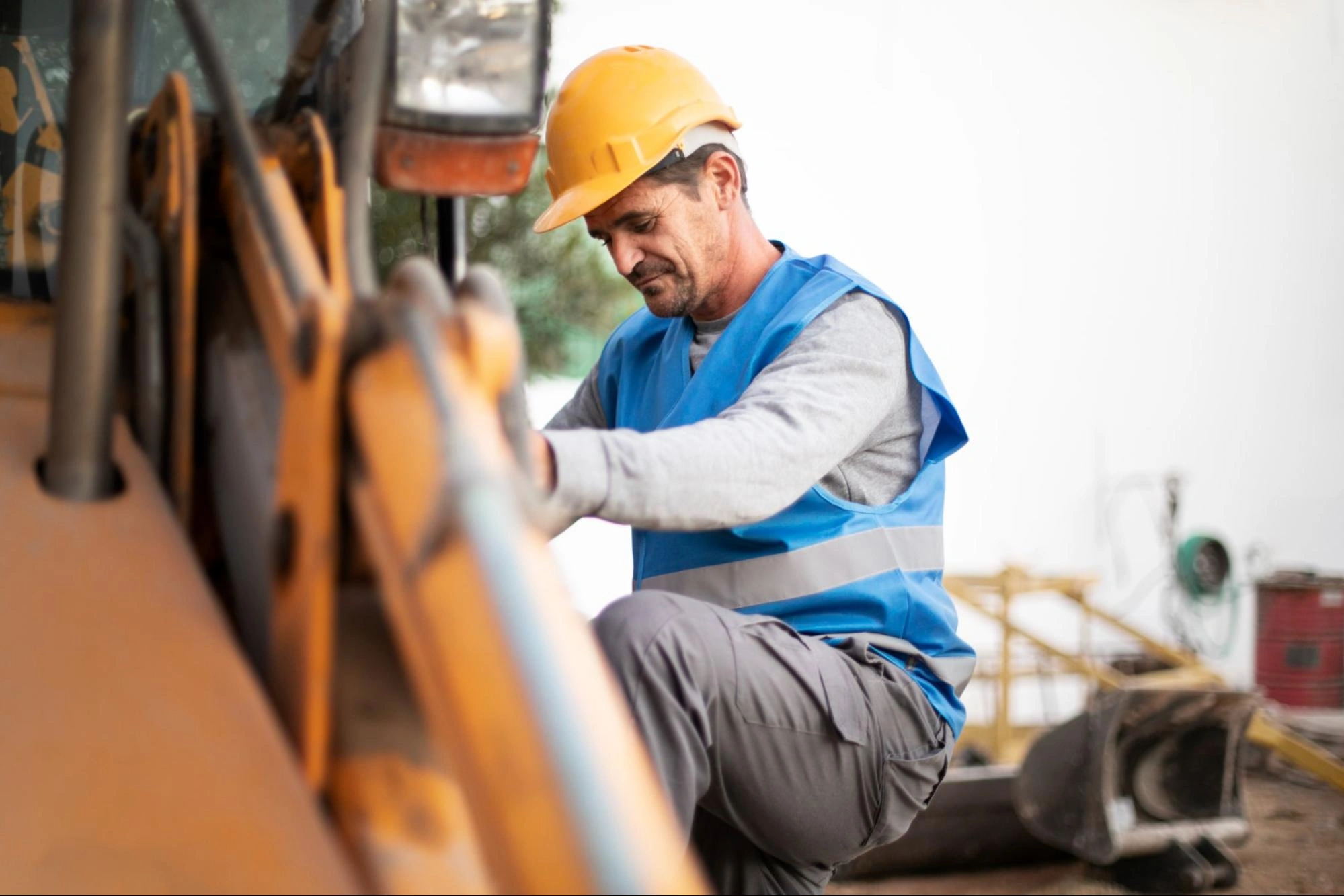 Heavy Equipment Facility Maintenance: A Complete Guide