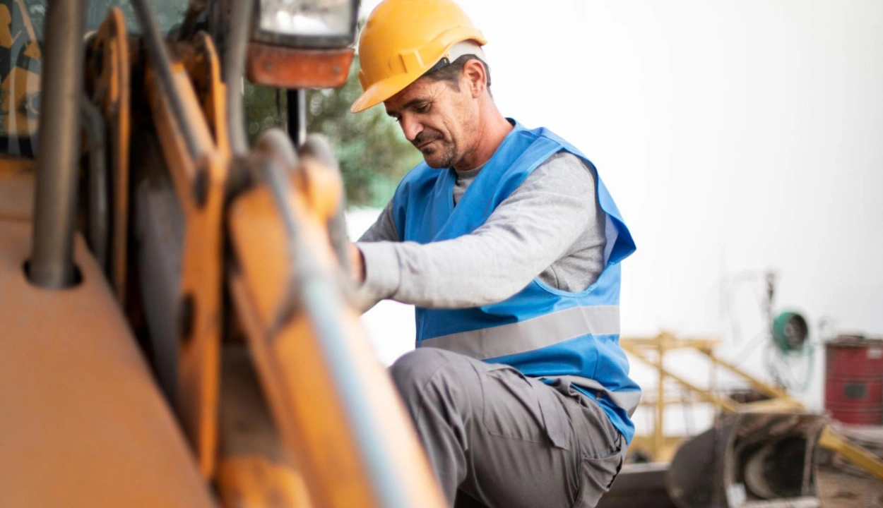 8 TPM Pillars: A Simple Guide to Heavy Equipment Maintenance