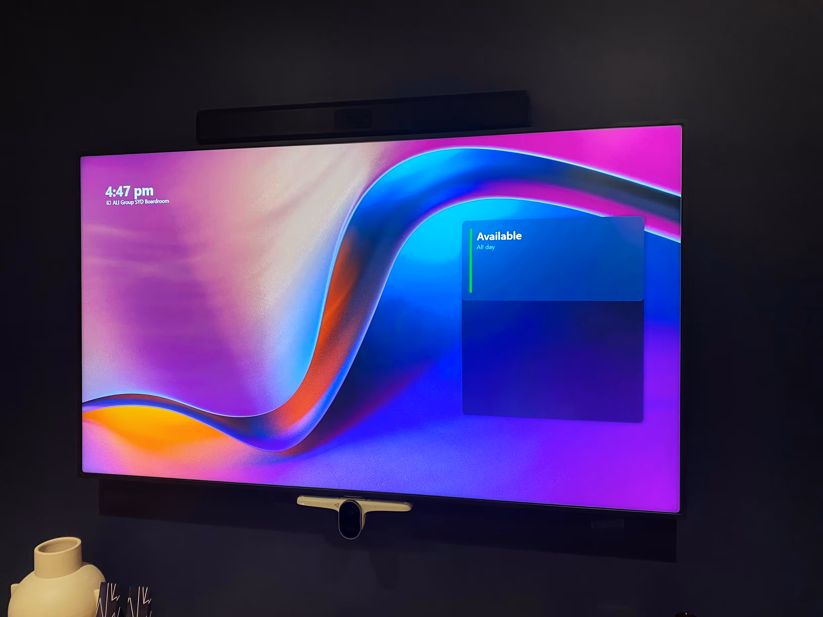Medium Microsoft Teams conference room utilising Crestron Flex, Poly and biamp components