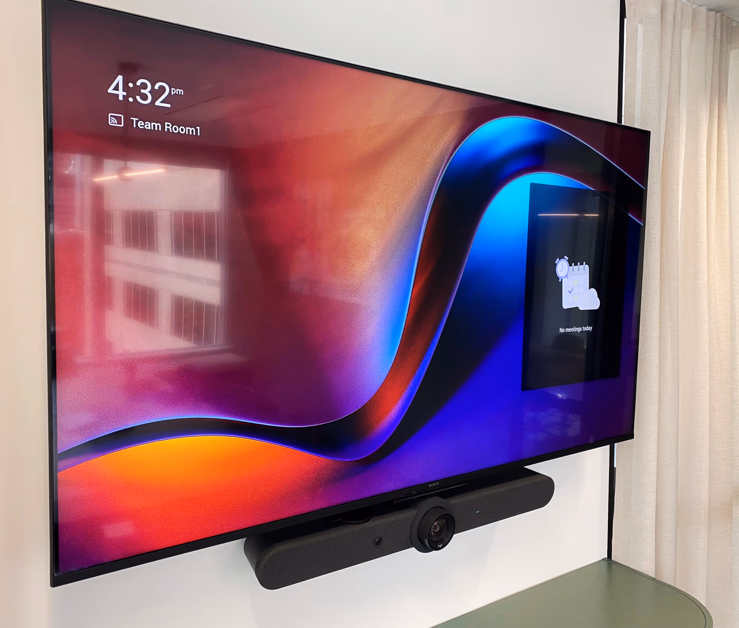 Medium Microsoft Teams conference room utilising Logitech components