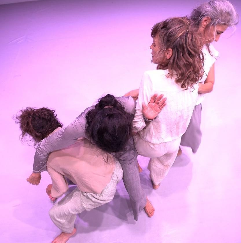 בראשית וגעגוע מאת שרון הללי אסא