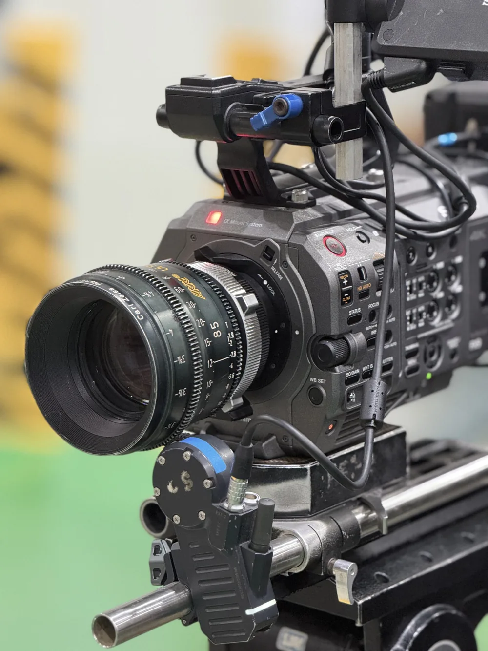 A close view of the cinema camera rig