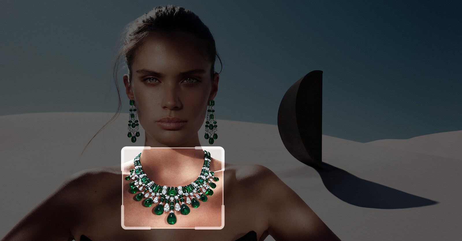 How Can Jewelry Brands Ace Visual Commerce with mirrAR’s Image Search?
