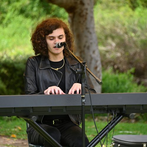 Meet Indi, A Studio School Student Interested in Creatives