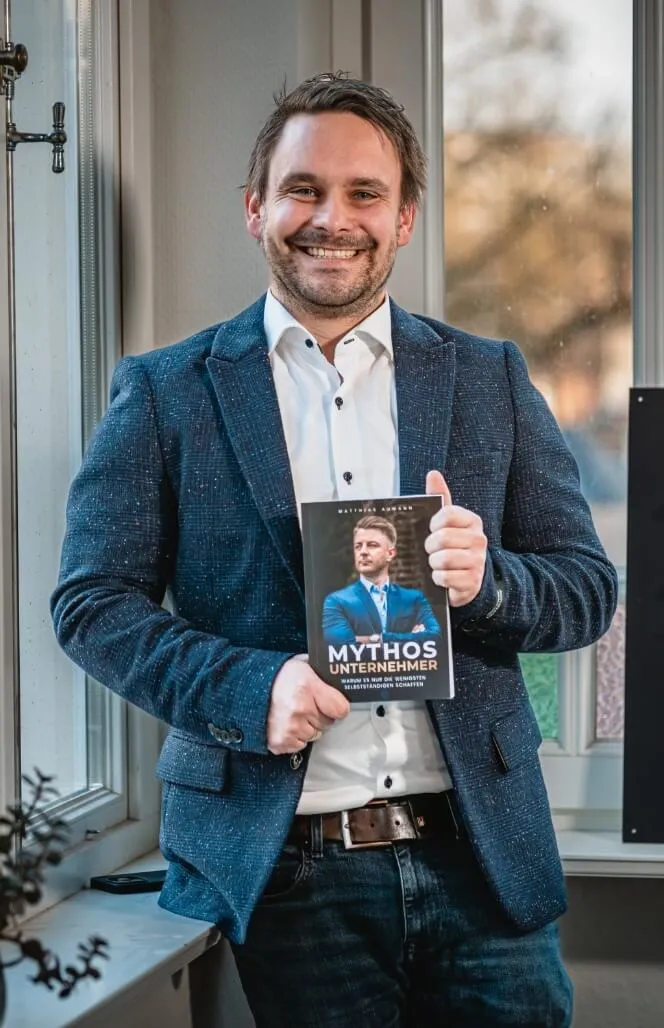 Ein Kunde mit dem Buch "Mythos Unternehmer".