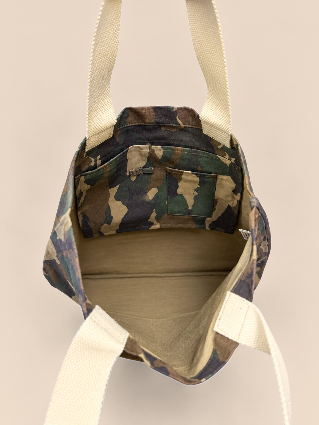 Camo tote, interior