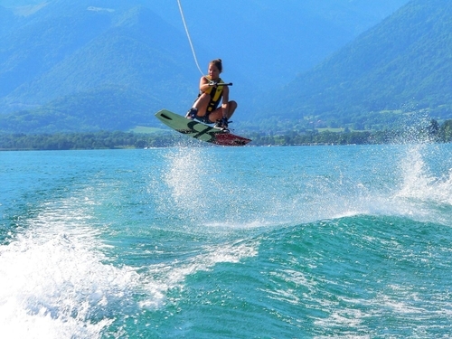 Wakeboard sur le Lac d'Annecy