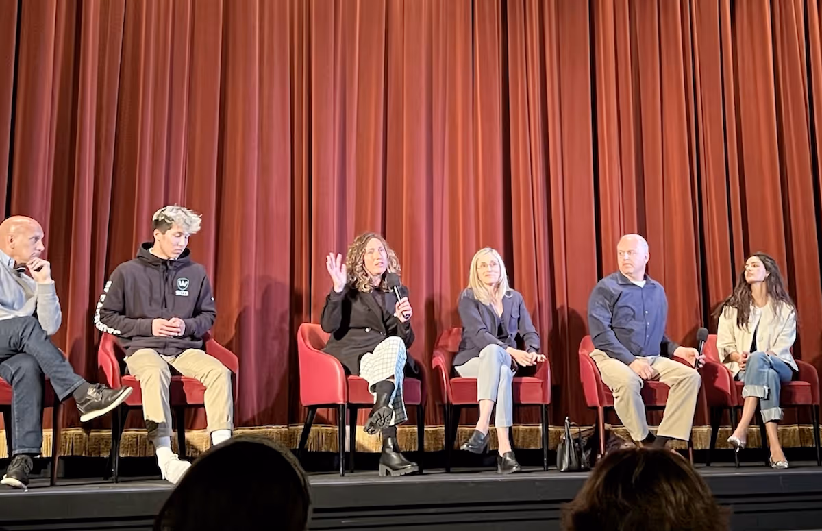 An expert panel speaking to the audience at the Screenagers Under The Influnce Premier - The panel is 4 women and 2 men, with 2 of the women being Delaney Ruston and Lisa Tabb, the Director and Executive Producer of the movie.